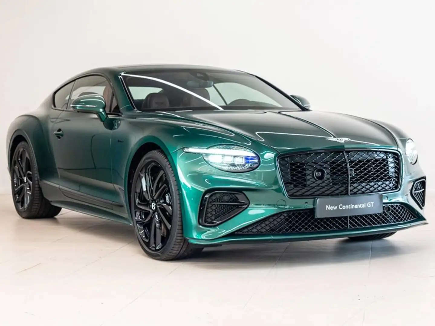 Bentley Continental GT 2025 Continental GT Speed V8 Hybrid Groen - 1