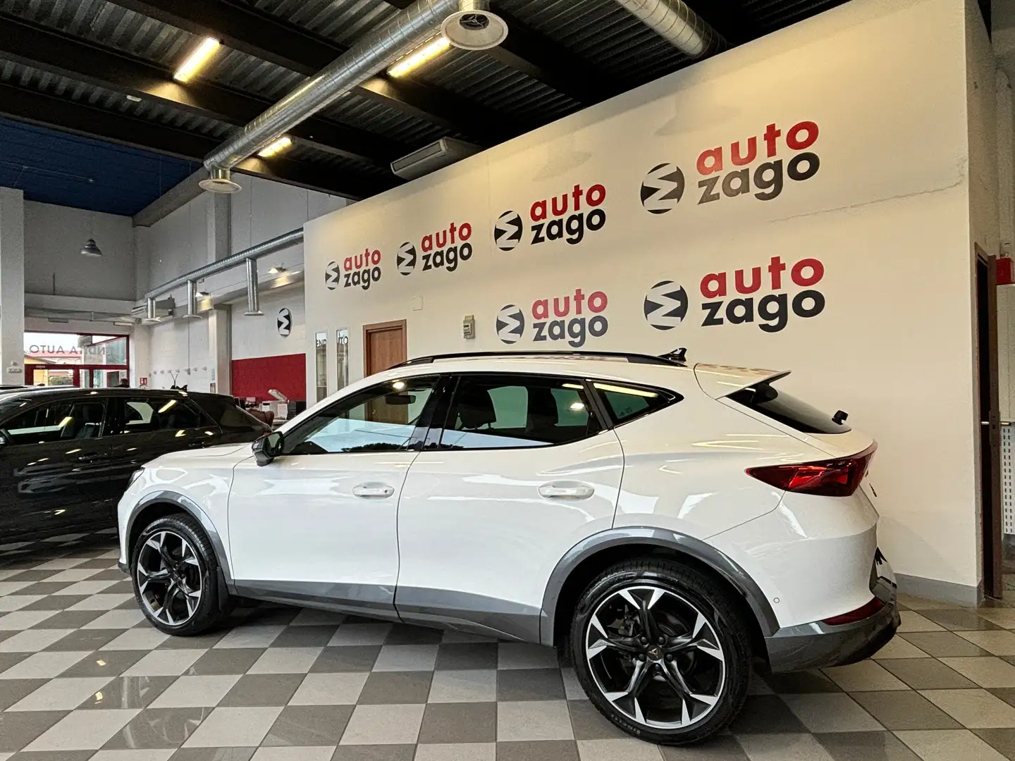 CUPRA Formentor 1.5 TSI 150 CV DSG Blanco - 2