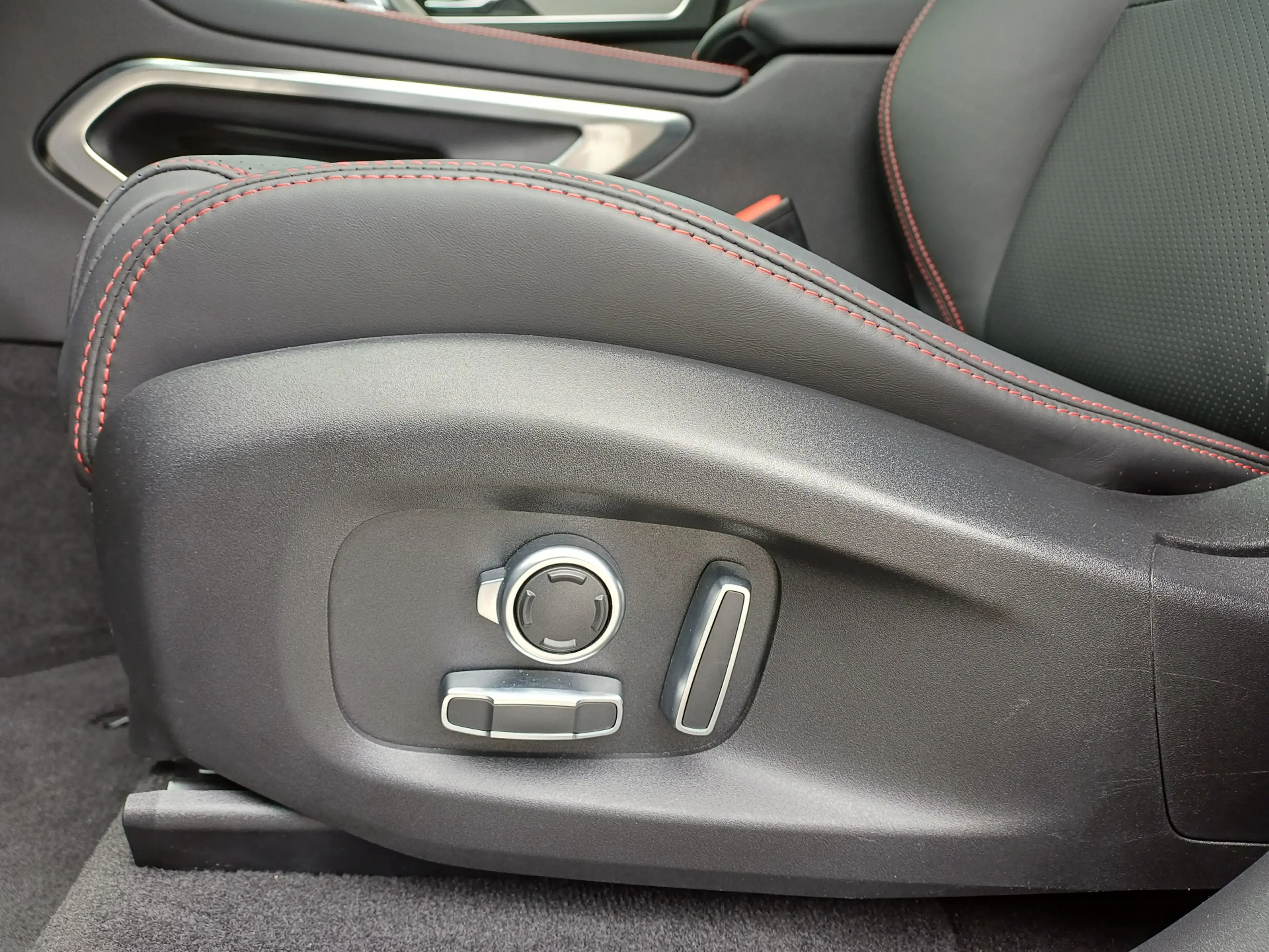 Jaguar F-Pace 3.0 P400 6-cil. AWD R-Dynamic SE | Performance Sea — photo 8
