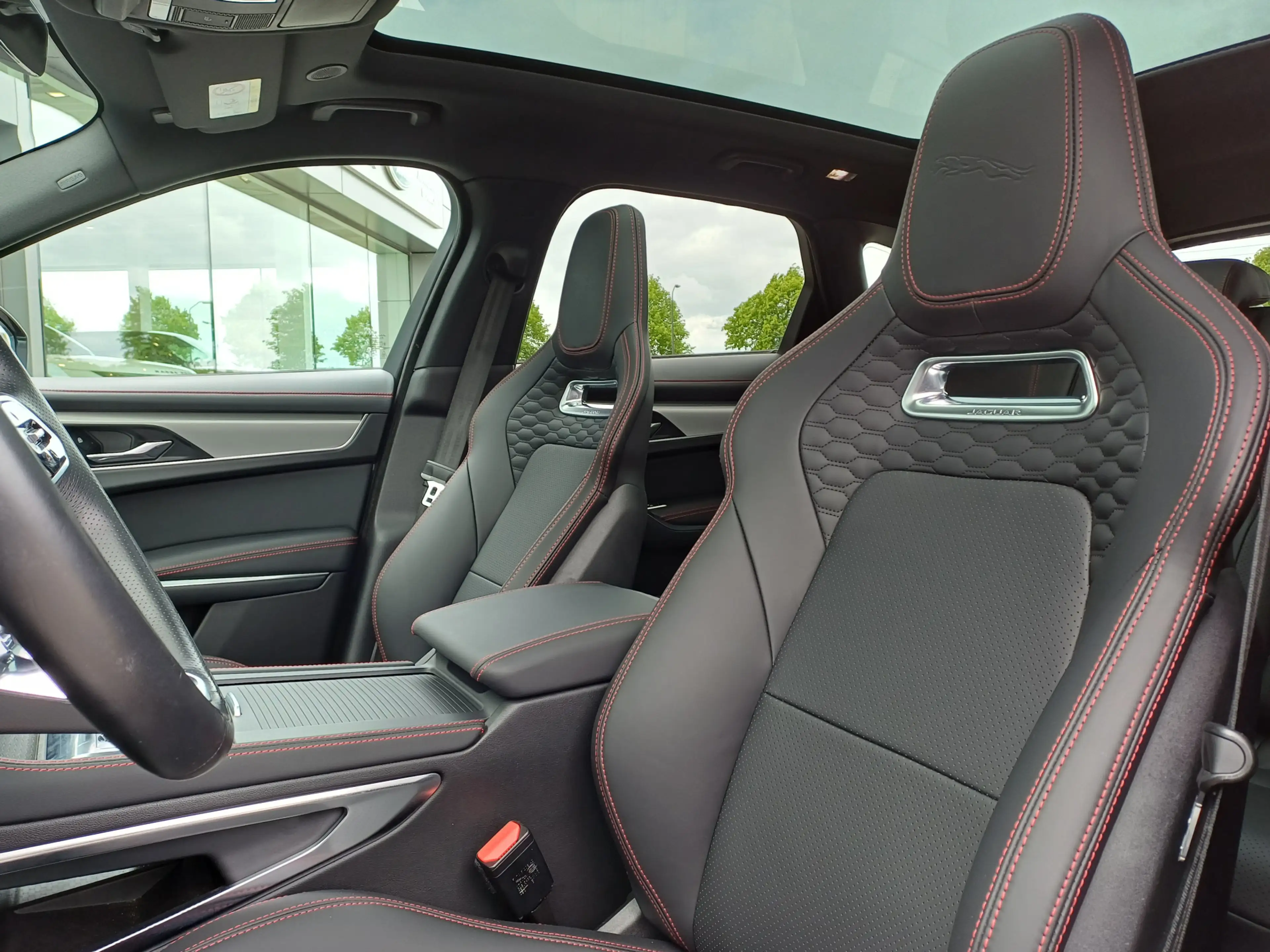 Jaguar F-Pace 3.0 P400 6-cil. AWD R-Dynamic SE | Performance Sea — photo 3
