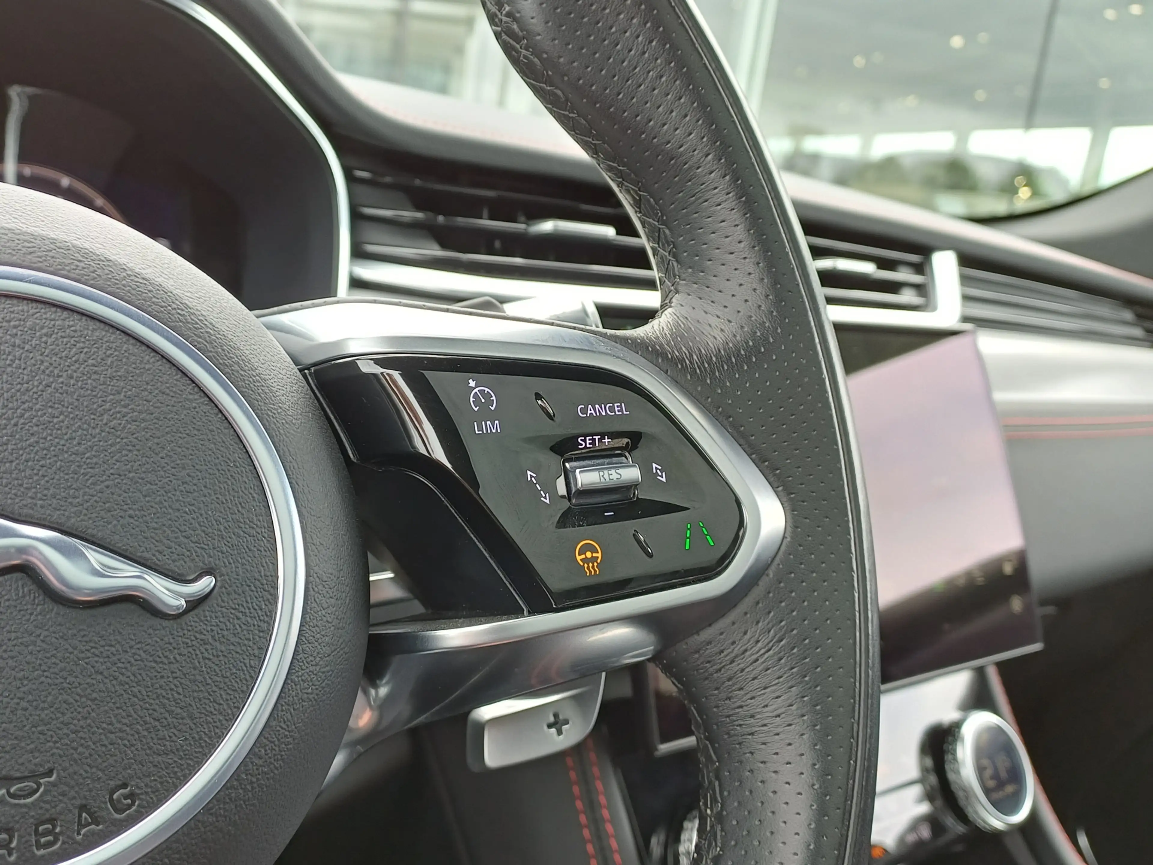Jaguar F-Pace 3.0 P400 6-cil. AWD R-Dynamic SE | Performance Sea — photo 5