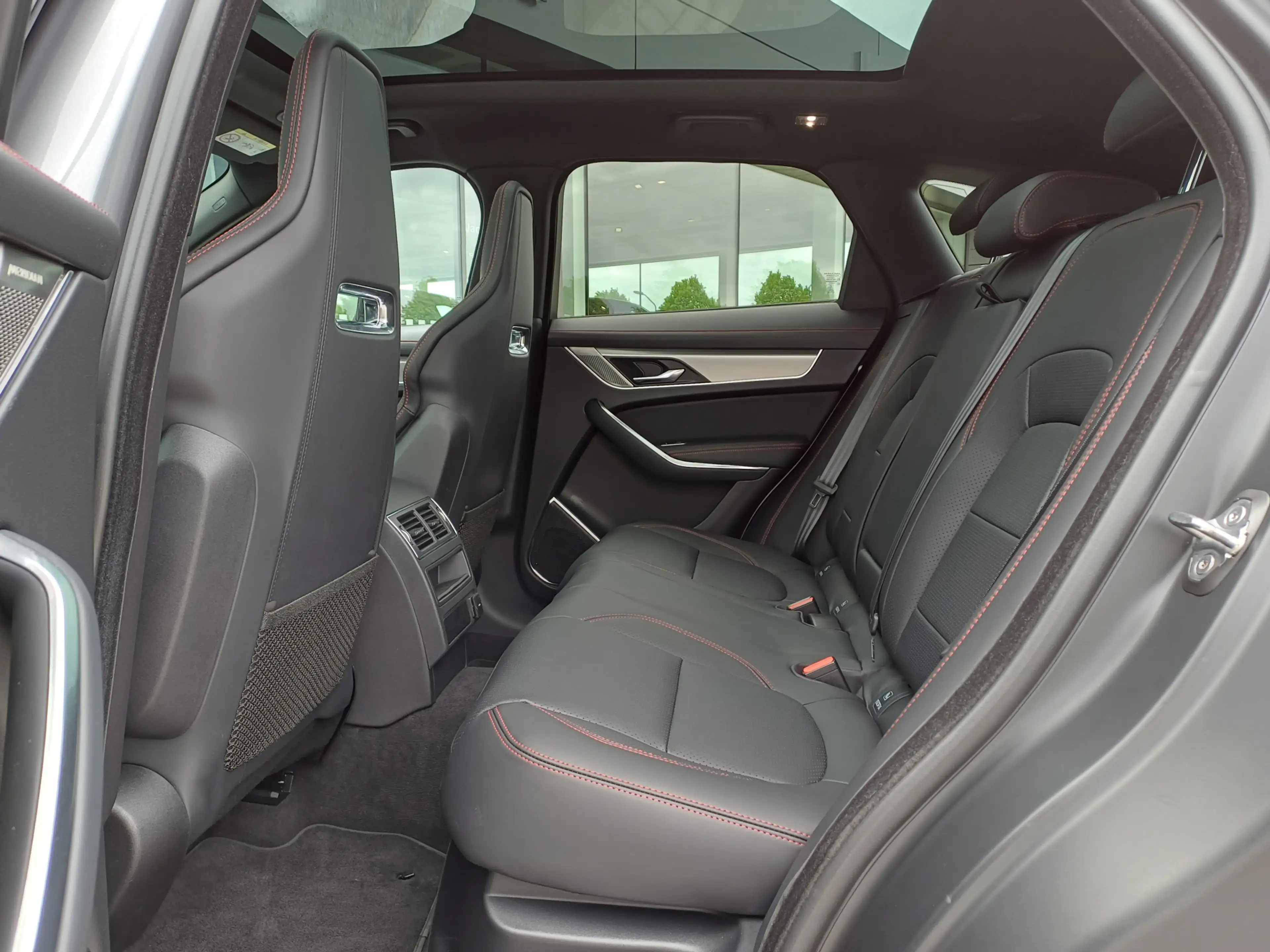 Jaguar F-Pace 3.0 P400 6-cil. AWD R-Dynamic SE | Performance Sea — photo 11