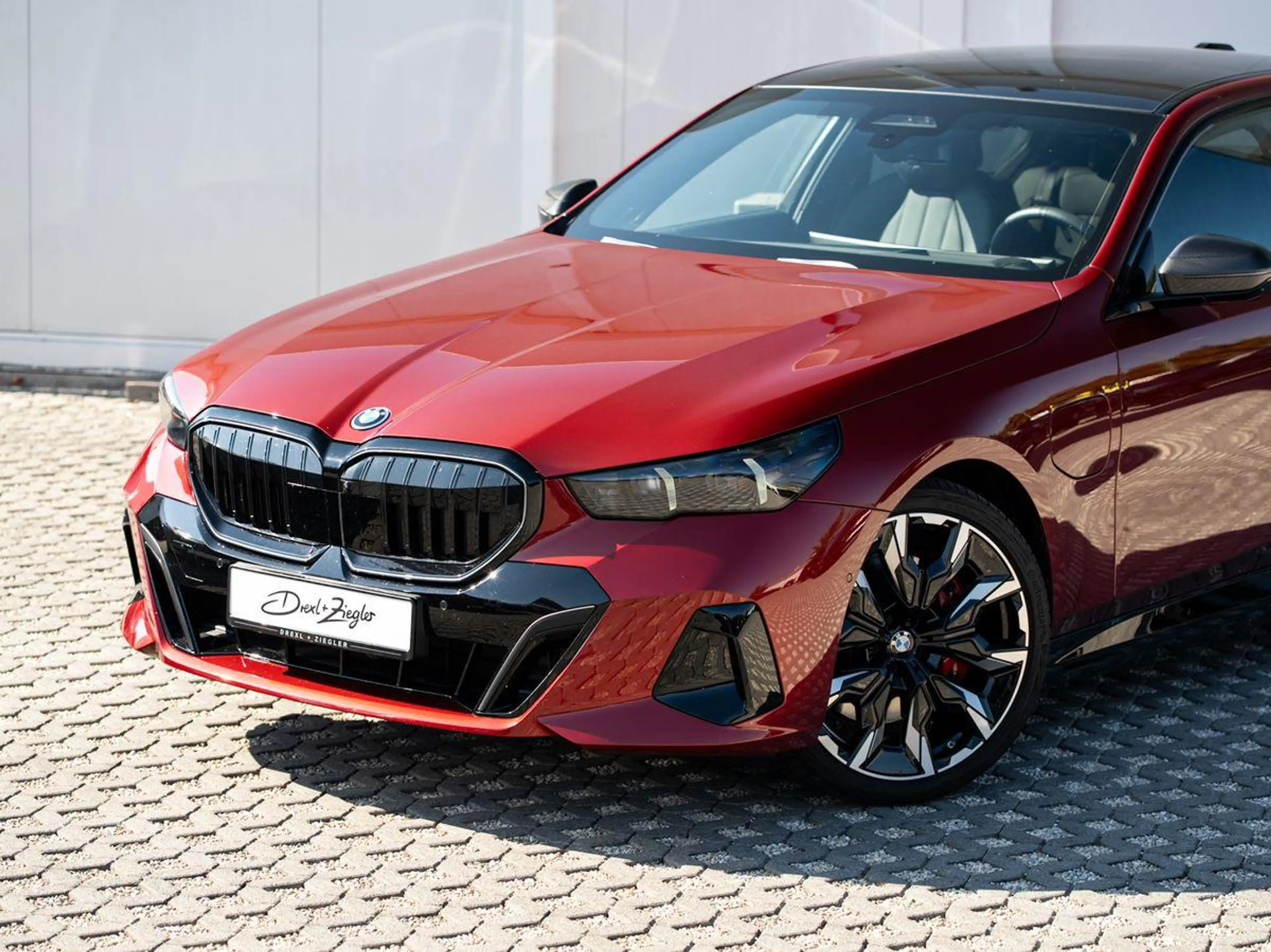 BMW 550 e xDrive M-SportPRO 21 Carbon PANO ACC S-Lüft — photo 4