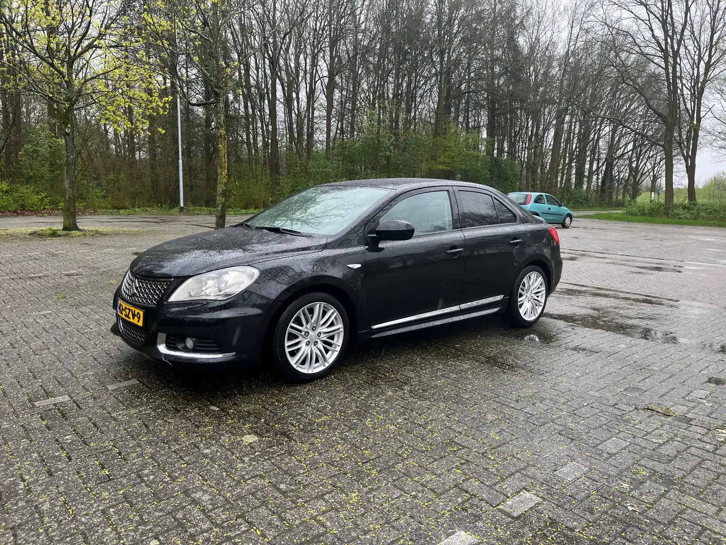 Suzuki Kizashi 2.4 Sport 4x4 automaat, trekhaak (ruildeal?) Nero - 1