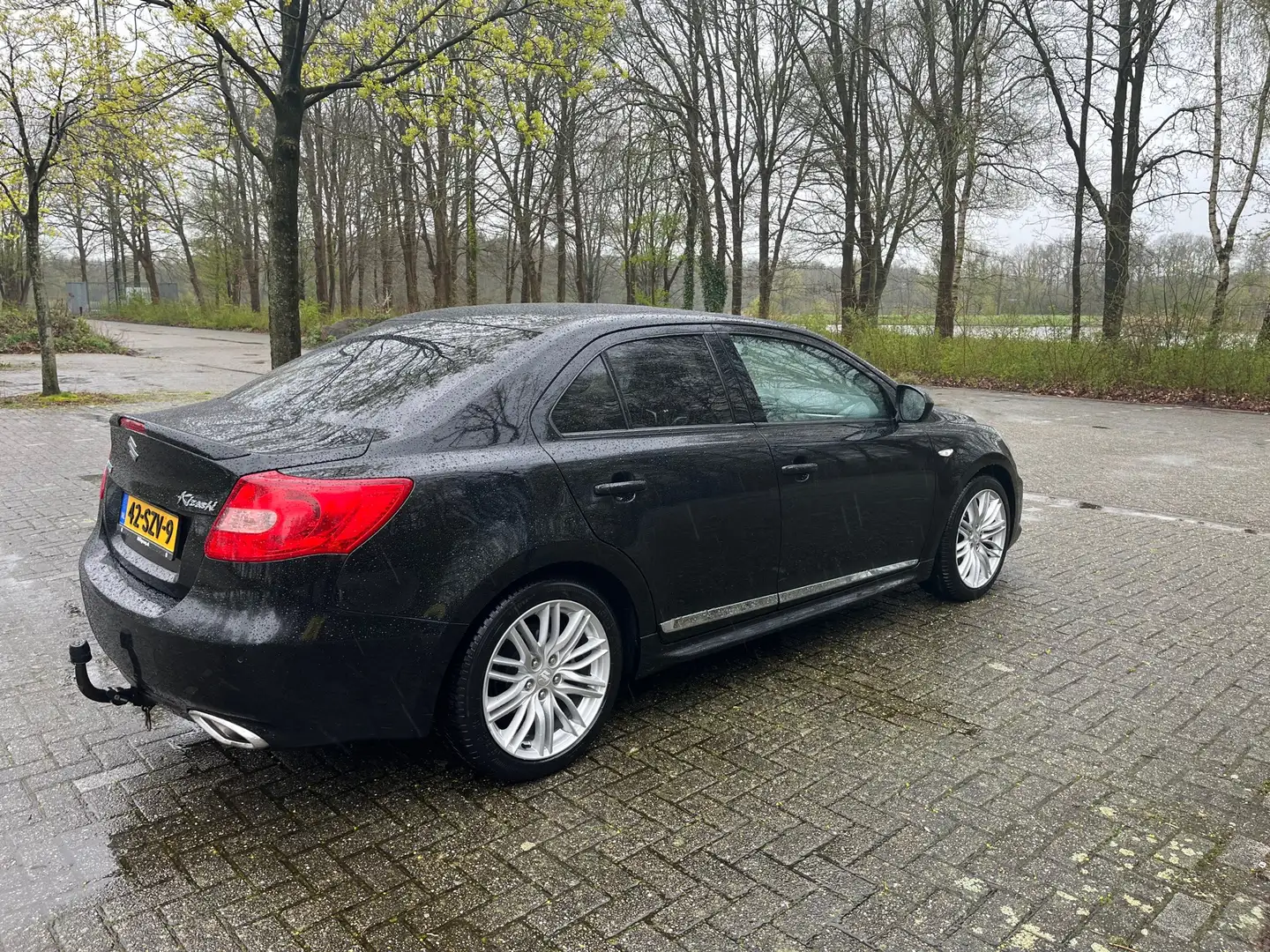 Suzuki Kizashi 2.4 Sport 4x4 automaat, trekhaak (ruildeal?) crna - 2