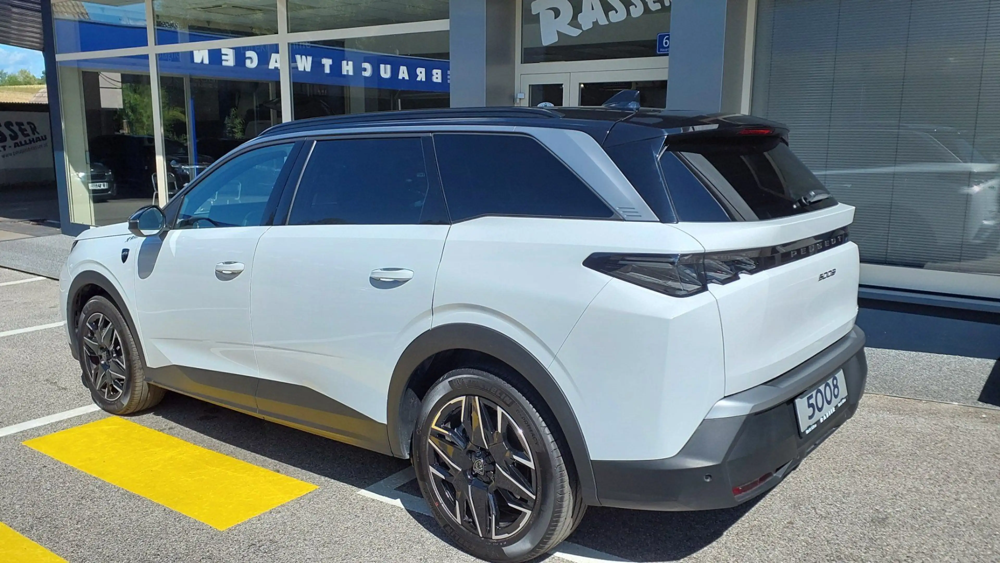 Peugeot 5008 GT mHEV 145 e-DCS6 7 Sitzer — photo 6