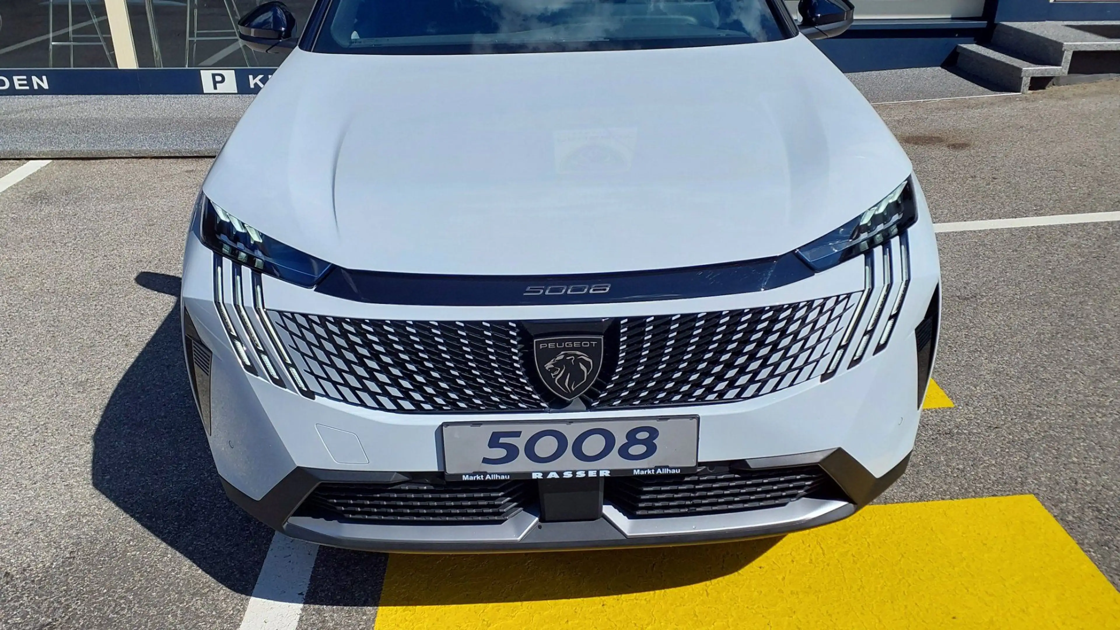 Peugeot 5008 GT mHEV 145 e-DCS6 7 Sitzer — photo 3