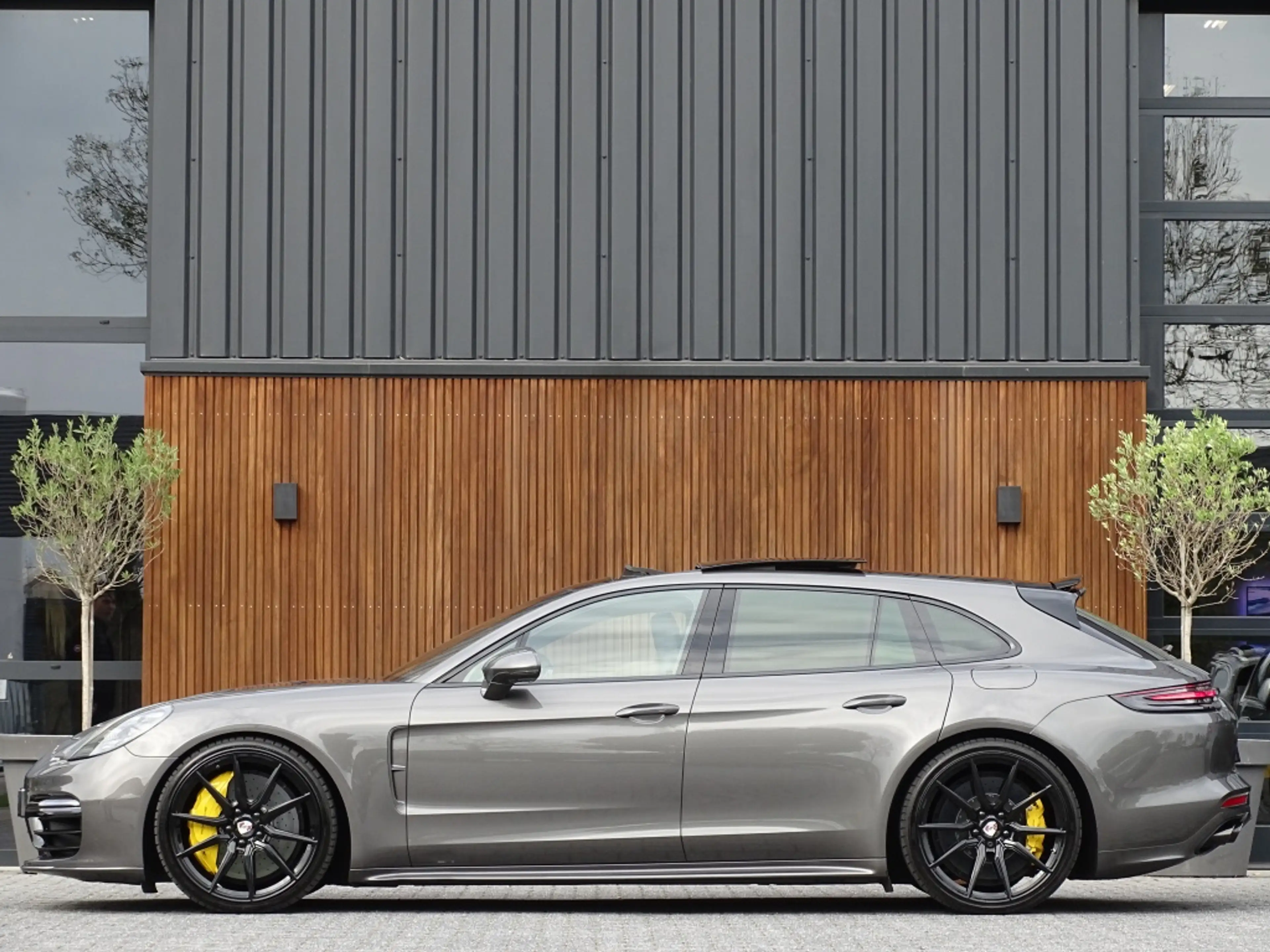 Porsche Panamera Sport Turismo 4.0 Turbo S E-Hybrid 680PK / Ceramic — photo 5