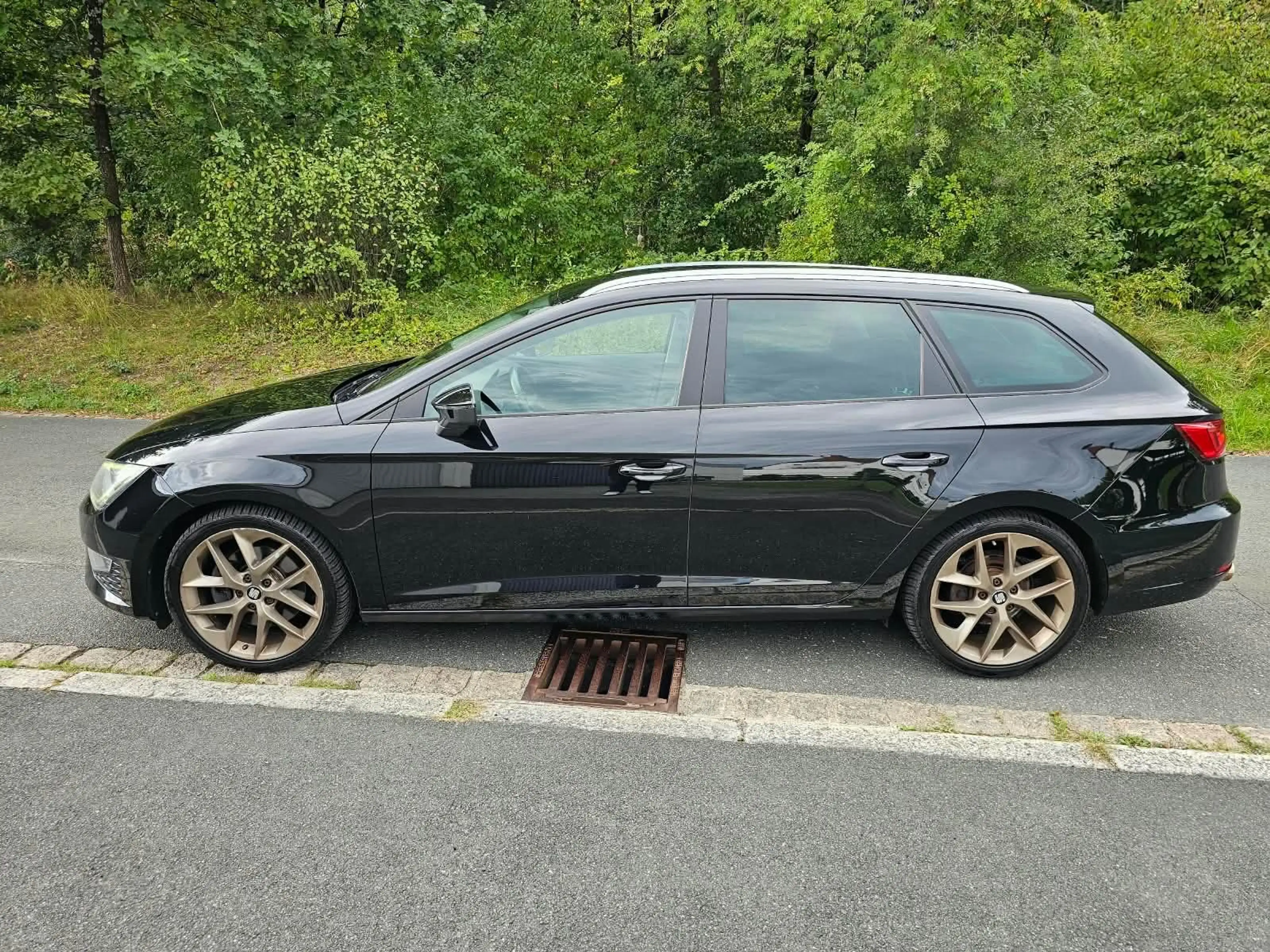 SEAT Leon ST FR — photo 4