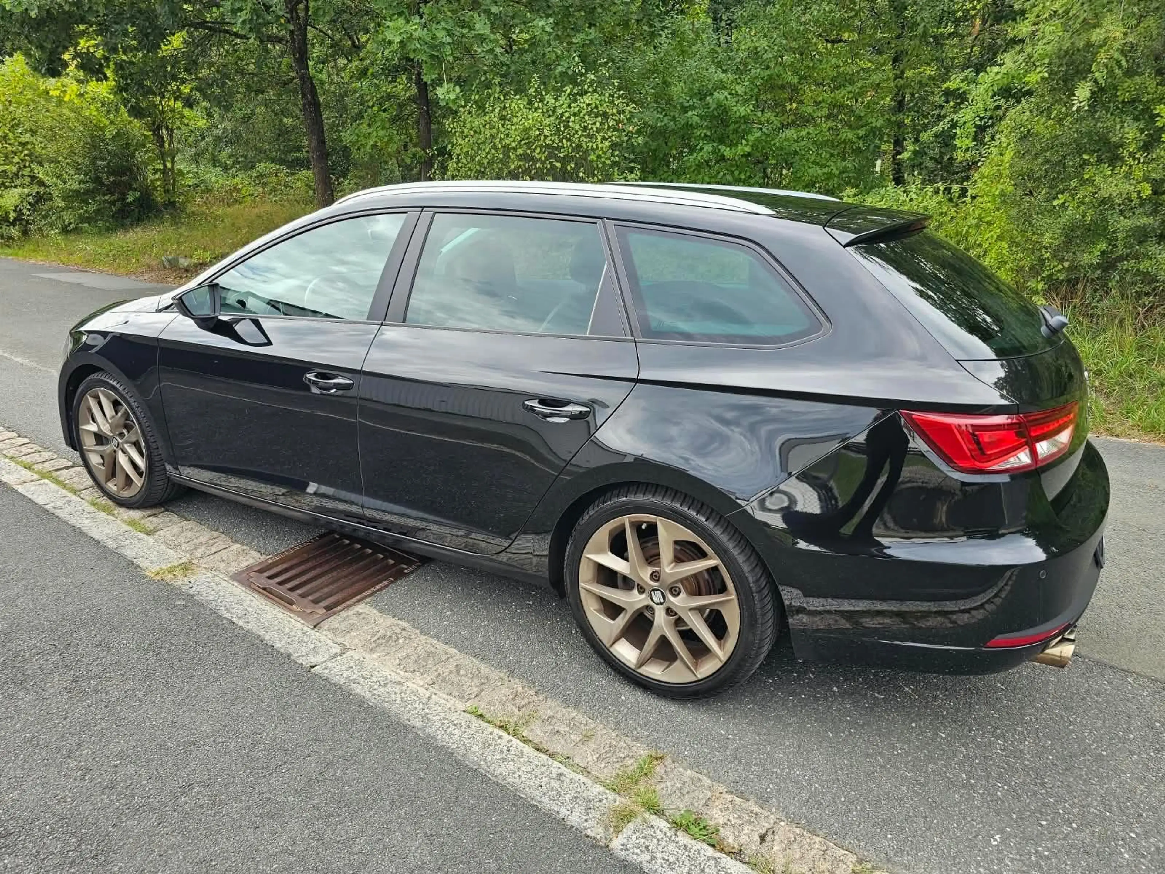 SEAT Leon ST FR — photo 5