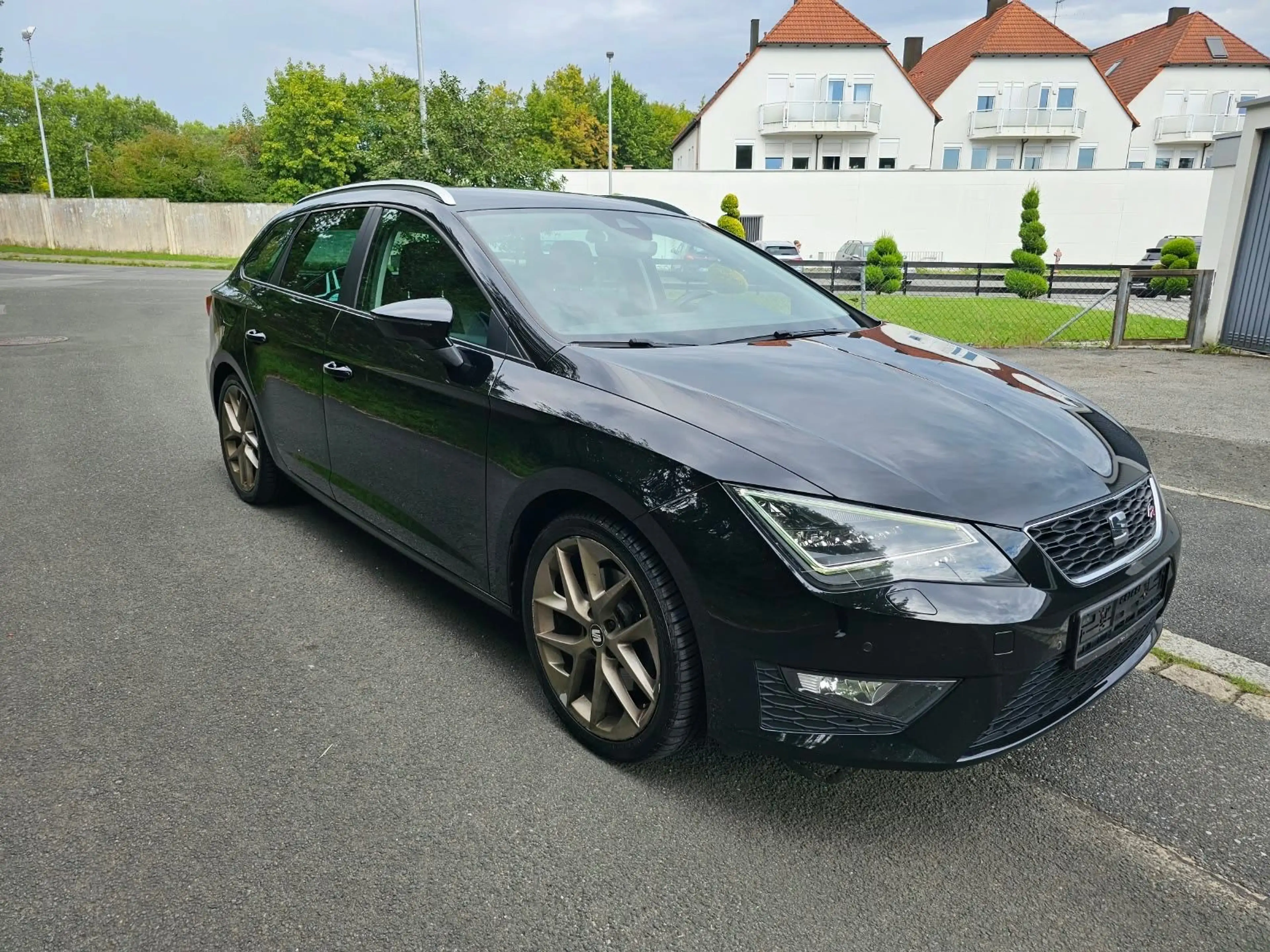 SEAT Leon ST FR — photo 11