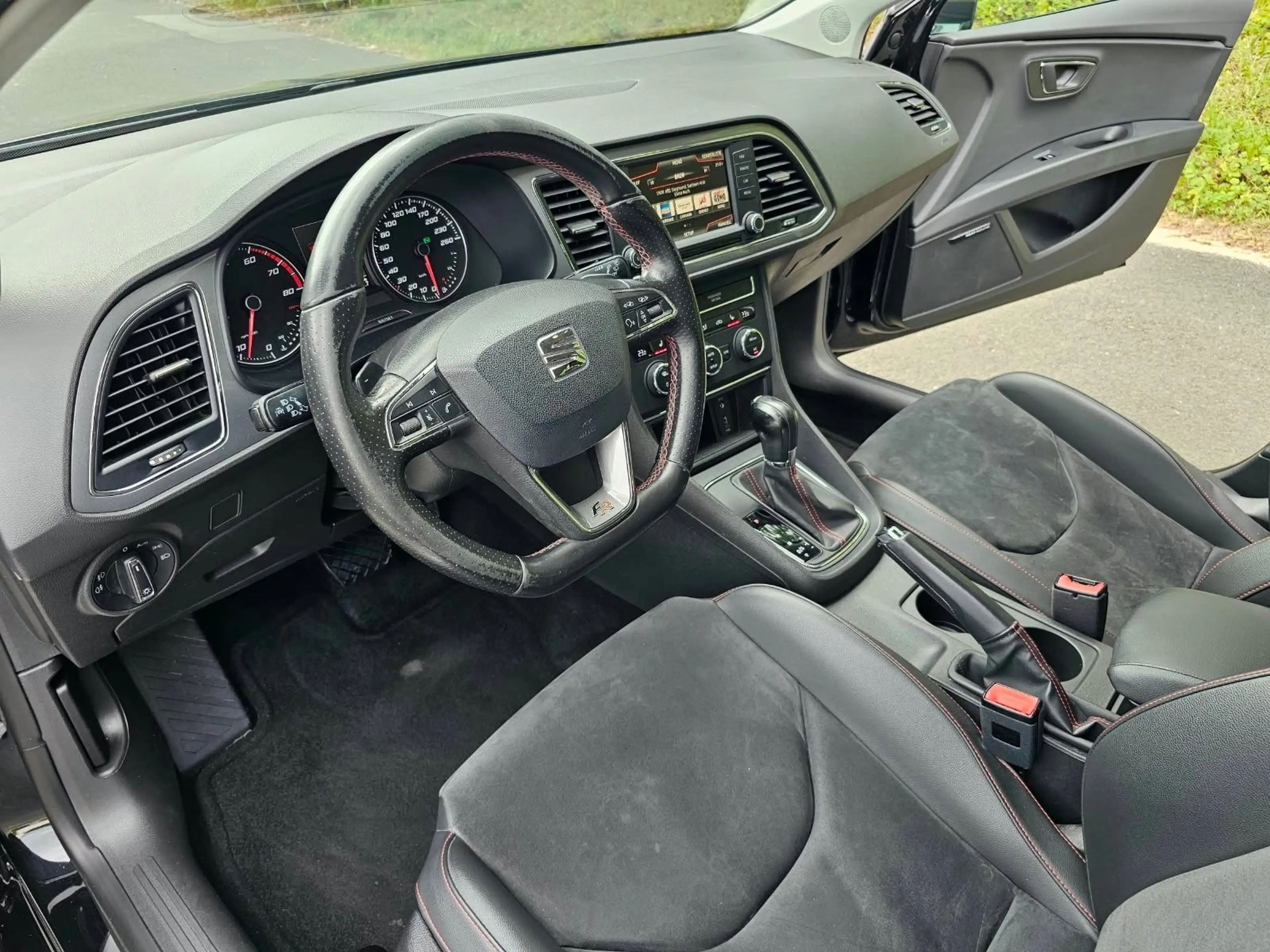 SEAT Leon ST FR — photo 13