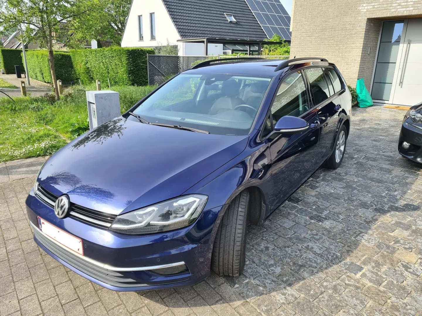 Volkswagen Golf 1.6 TDI (BlueMotion Technology) DSG Comfortline Blauw - 1