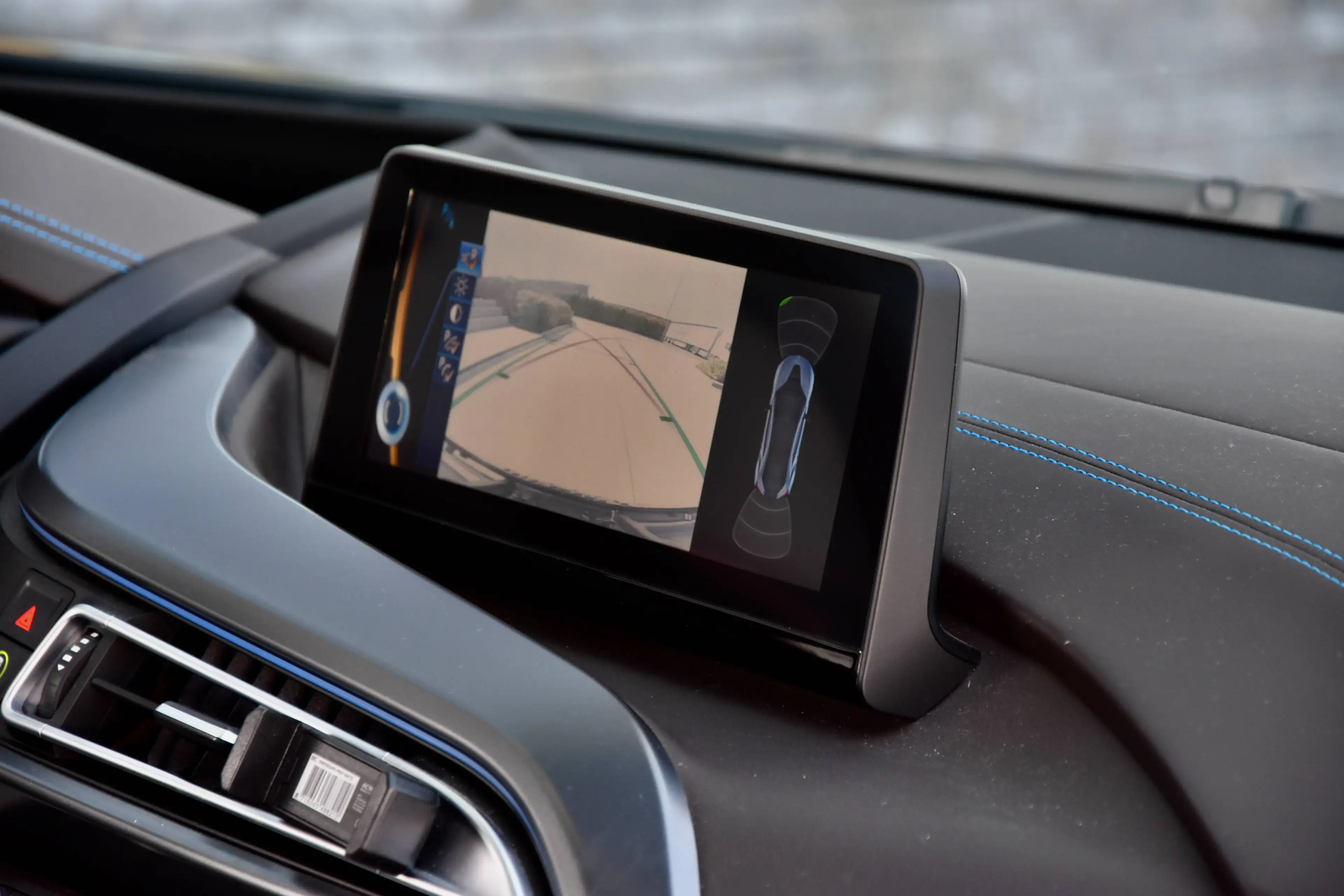 BMW i8 i8 11.6 kWh PHEV **COUPE** 60 000KM — photo 9