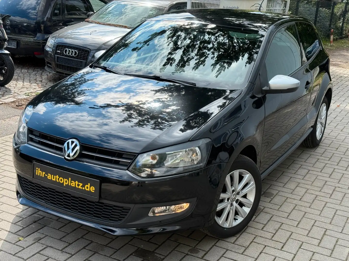 Volkswagen Polo 1.2 TSI Automatik Black Edition Schwarz - 1