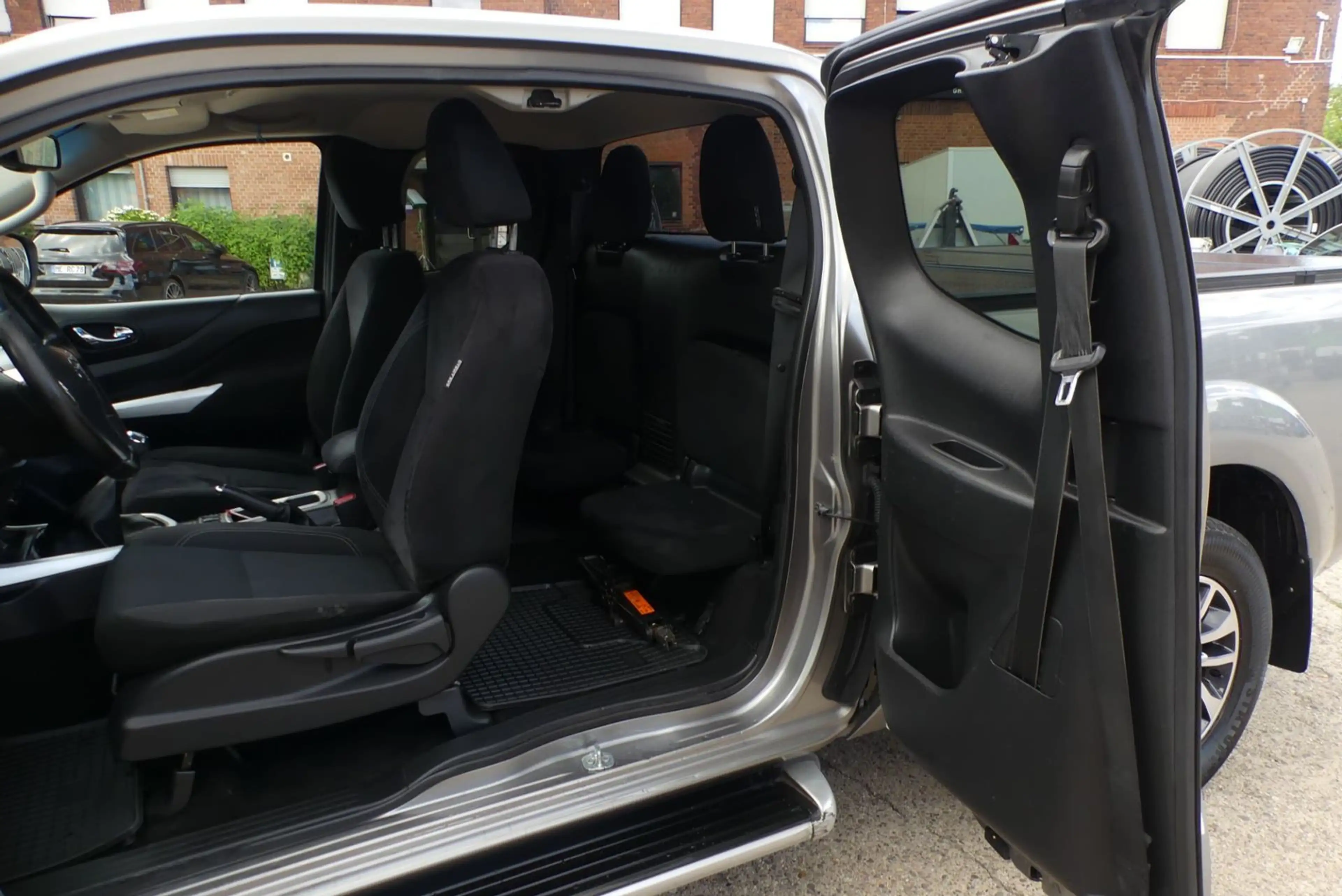 Nissan Navara King Cab 4x4*360°Navi*Temp*Klima*AHK(3,5t — photo 13