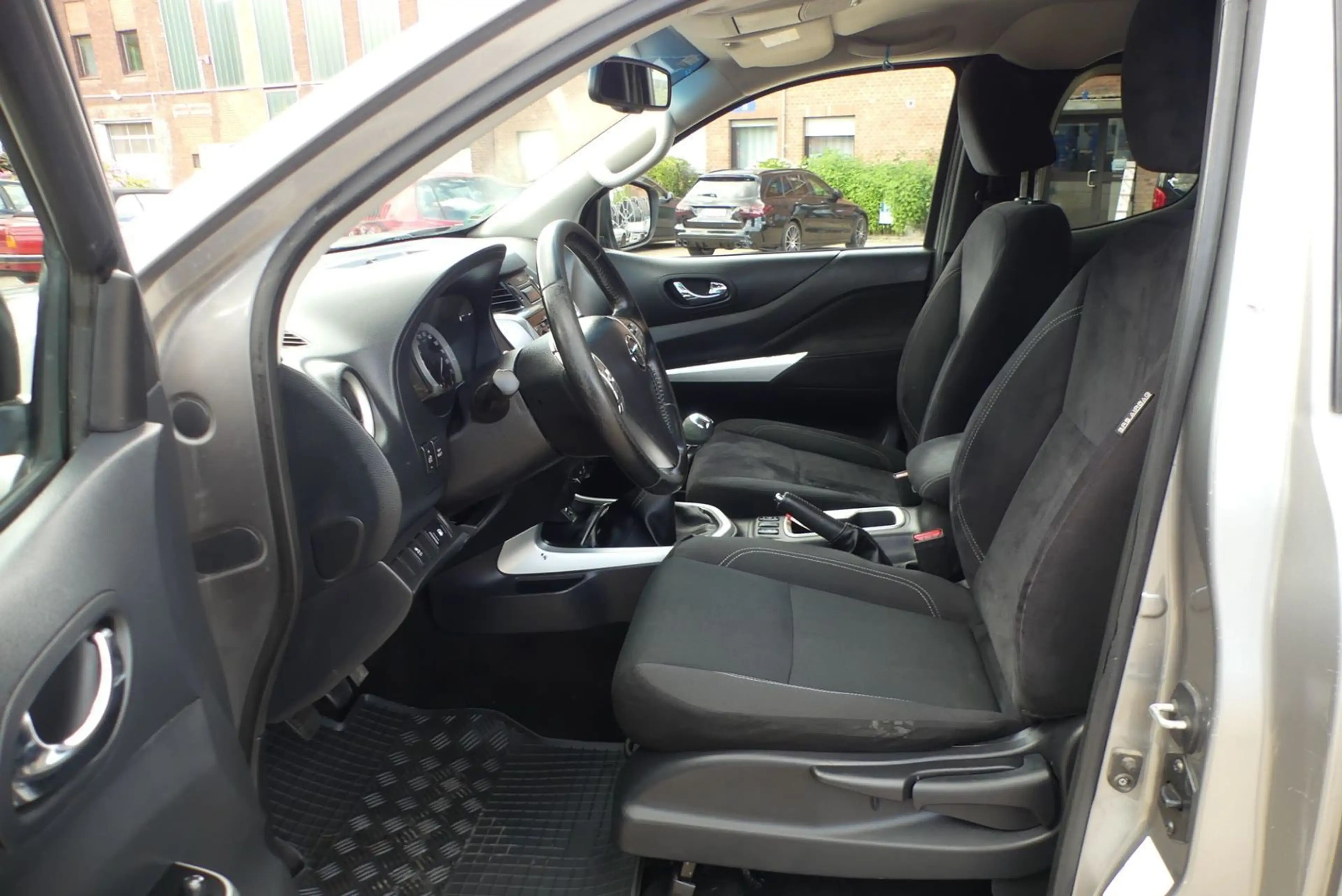 Nissan Navara King Cab 4x4*360°Navi*Temp*Klima*AHK(3,5t — photo 10