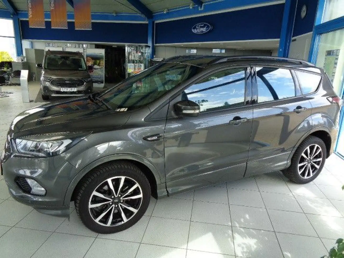 Ford Kuga 2,0 TDCi 4x4 ST-Line Autom/Navi/Leder/SHZ Grau - 2