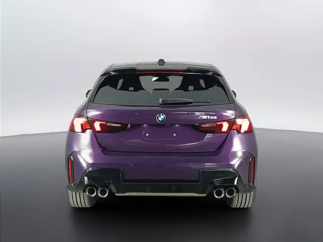 BMW 1 Series view 5