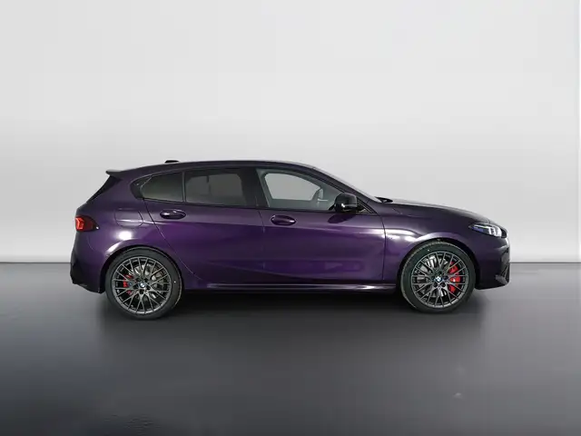 BMW 1 Series view 3