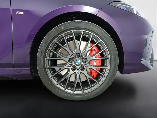 BMW 1 Series view 19