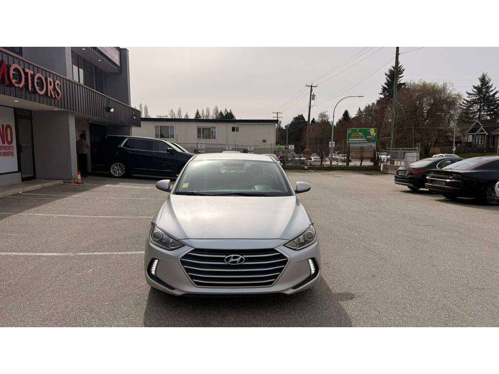 2018 Hyundai Elantra — view 2