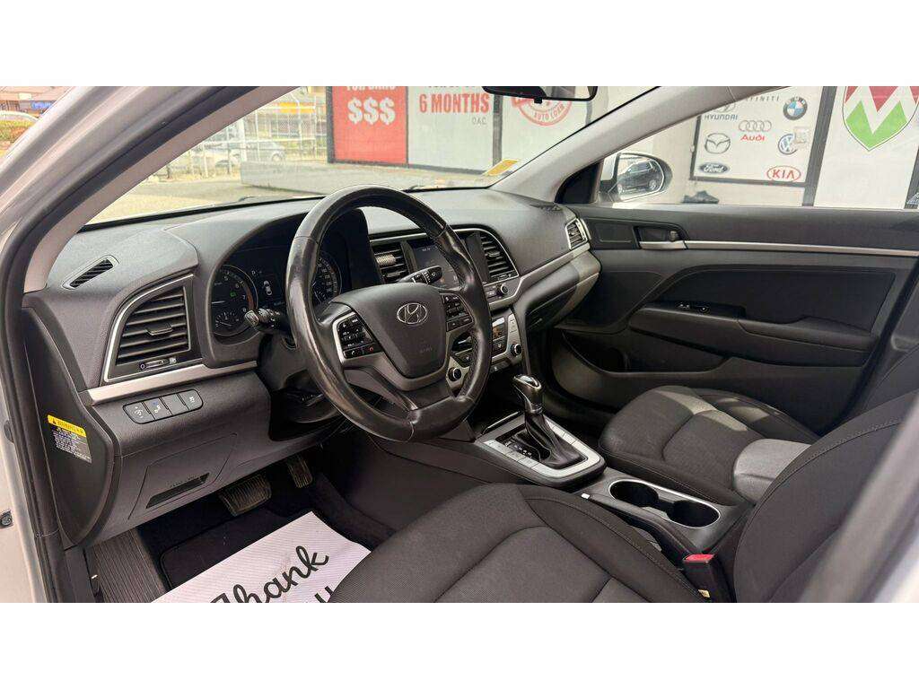 2018 Hyundai Elantra — view 10