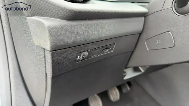 Opel Astra view 12