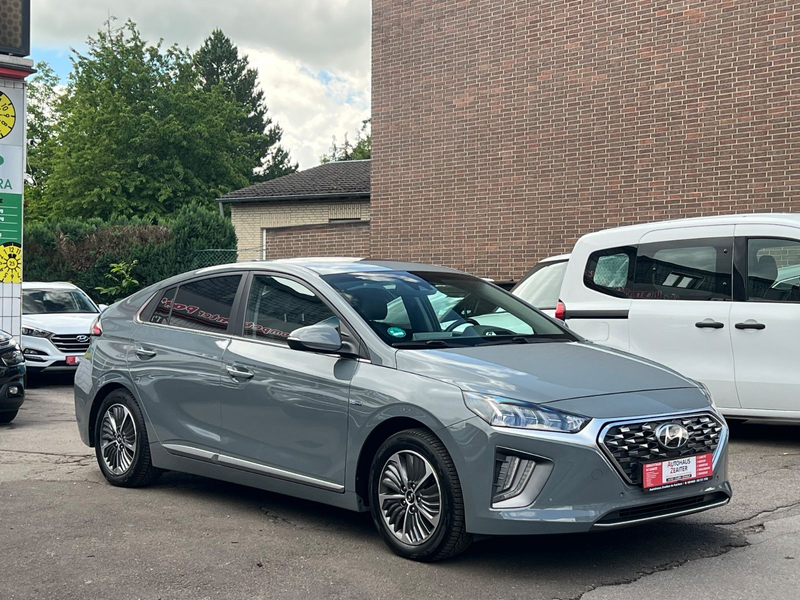 Hyundai IONIQ Premium Plug-In Hybrid*Schiebedach* — photo 6