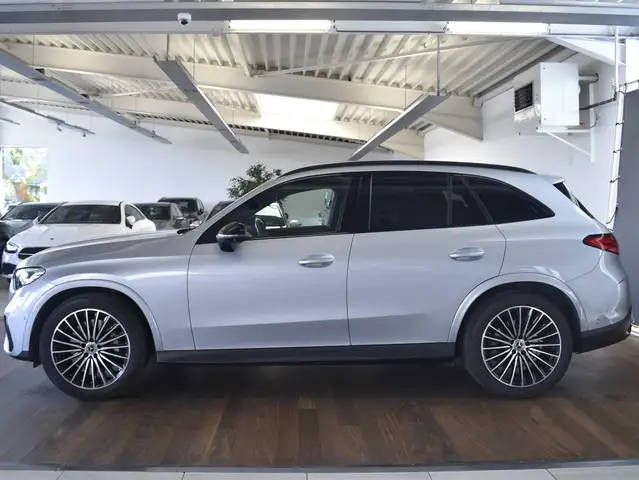 Mercedes-Benz GLC 200 view 5