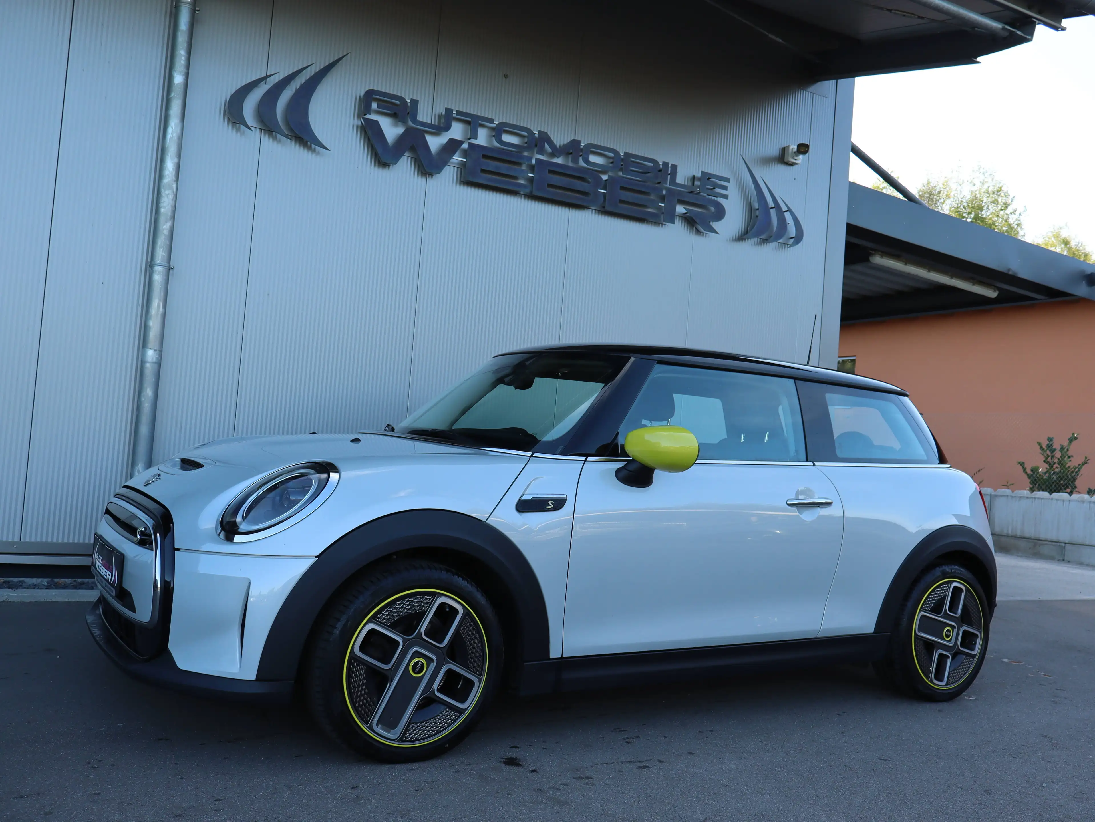 MINI Cooper SE Mini Cooper SE CLASSIC TRIM *1.HAND*NAVI*SITZHEIZUNG*PDC*LED*DAB* — photo 7