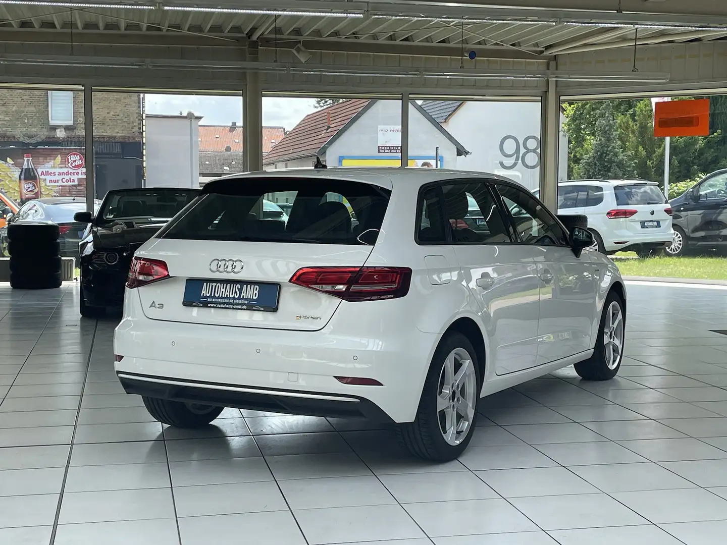Audi A3 Sportback g-tron sport Navi Bi-Xenon Standh. Weiß - 2