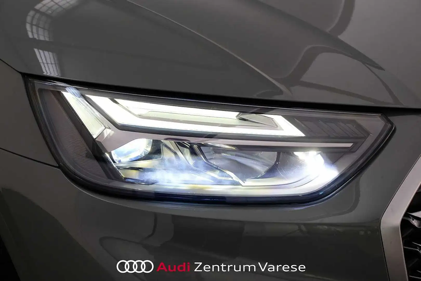 Audi Q5 Sportback 50 TFSI-E 299CV Quattro Stronic Sline Grigio - 2