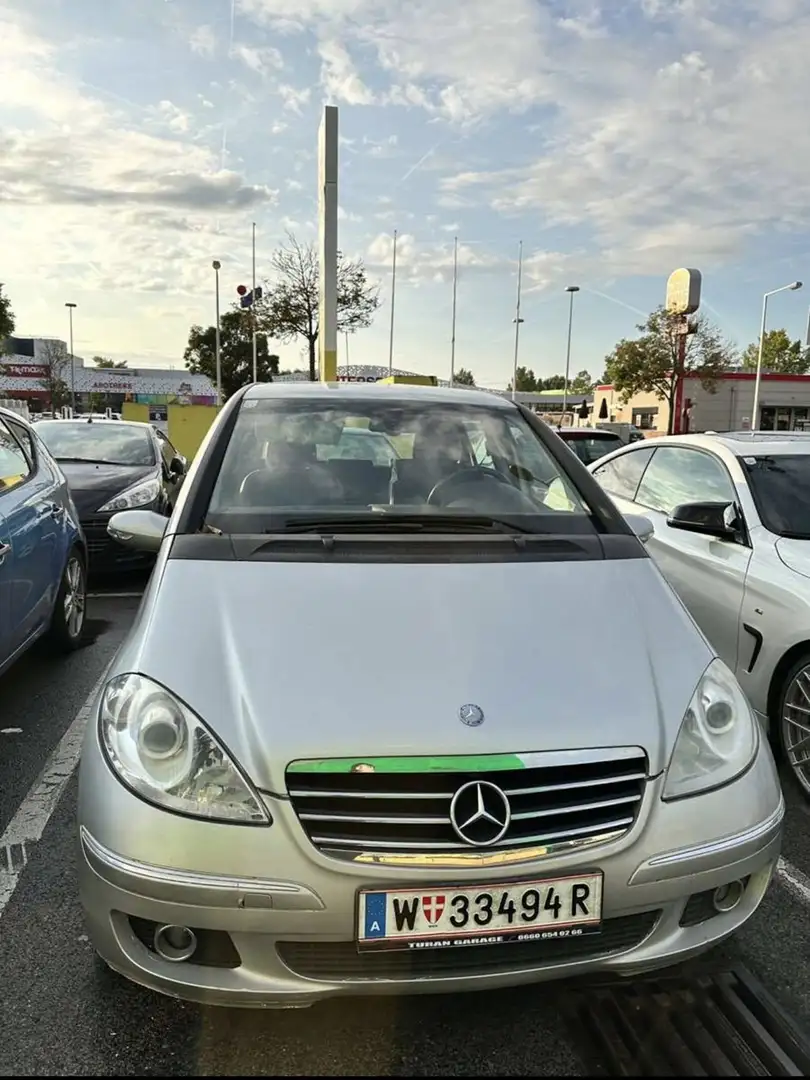 Mercedes-Benz A 180 - 1