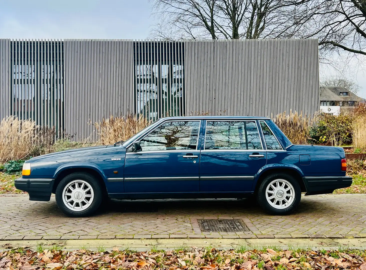 Volvo 740 740 2.3 GLE Blau - 1