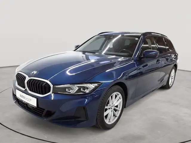 BMW 3 Series view 2