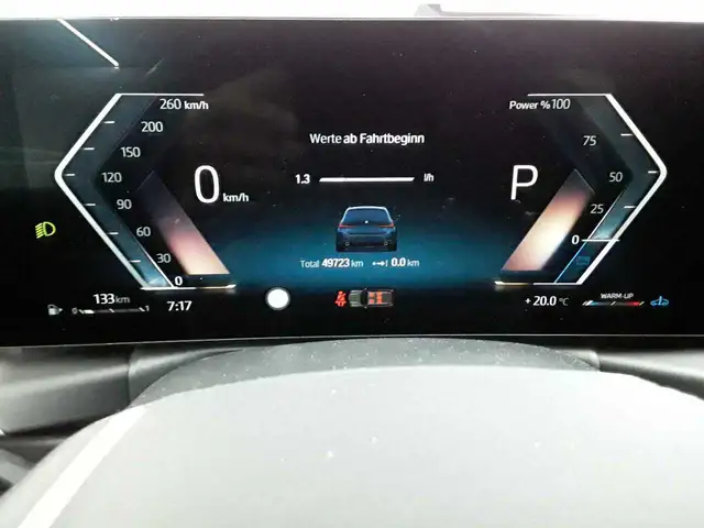 BMW 3 Series view 11