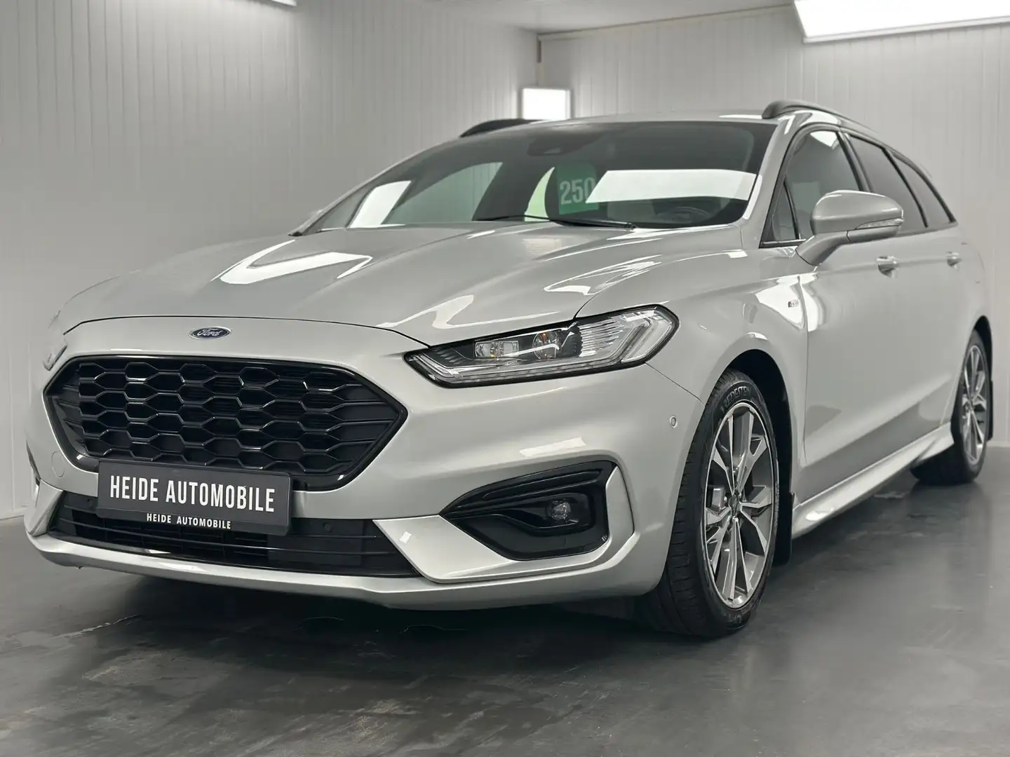 Ford Mondeo Turnier ST-Line Sport LED Kamera Navi AHK Silber - 1