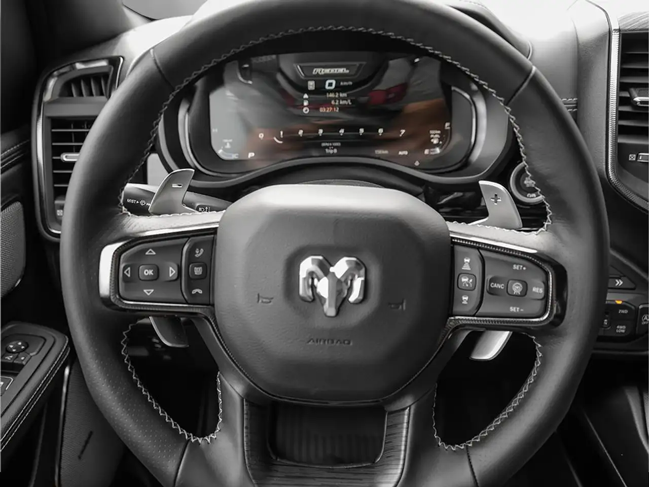 RAM 1500 снимка RAM 1500