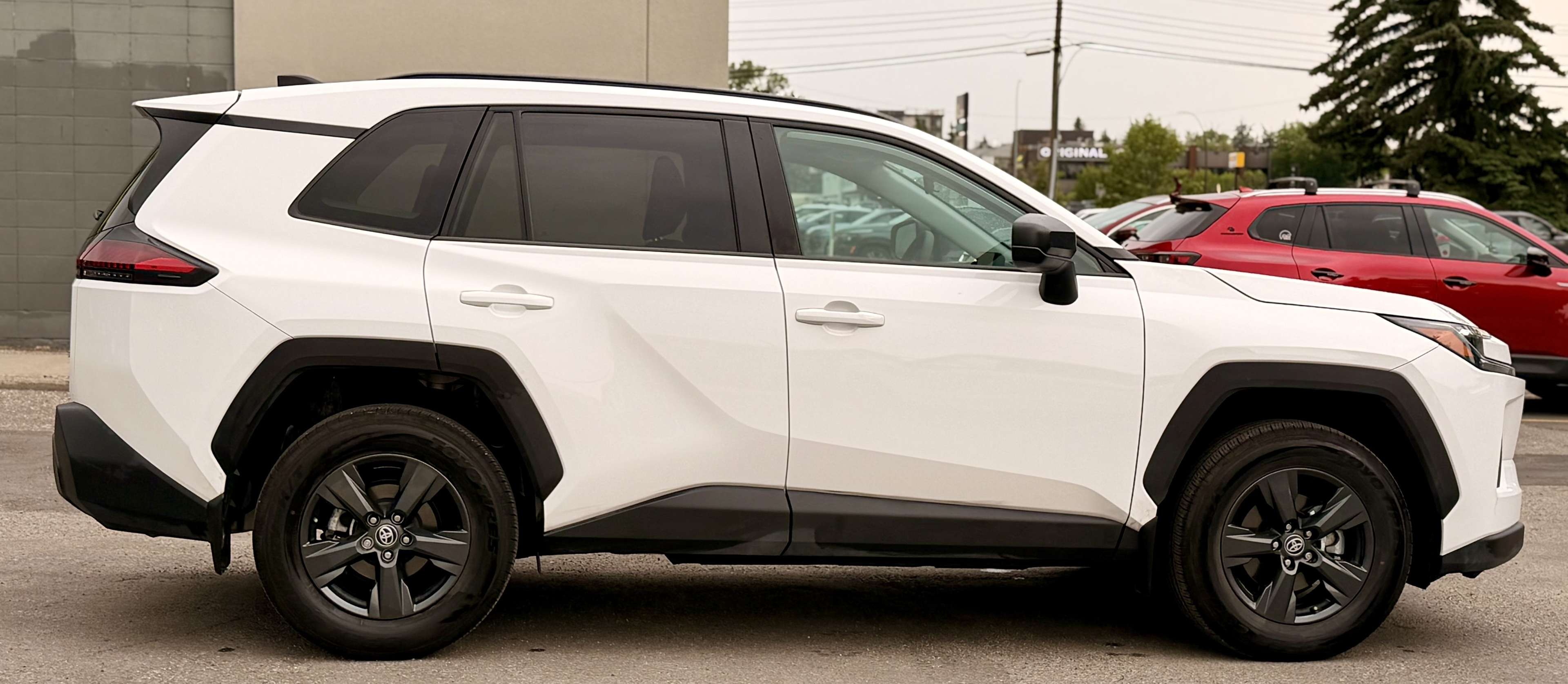 2026 Toyota RAV4 LE AWD — снимка 1