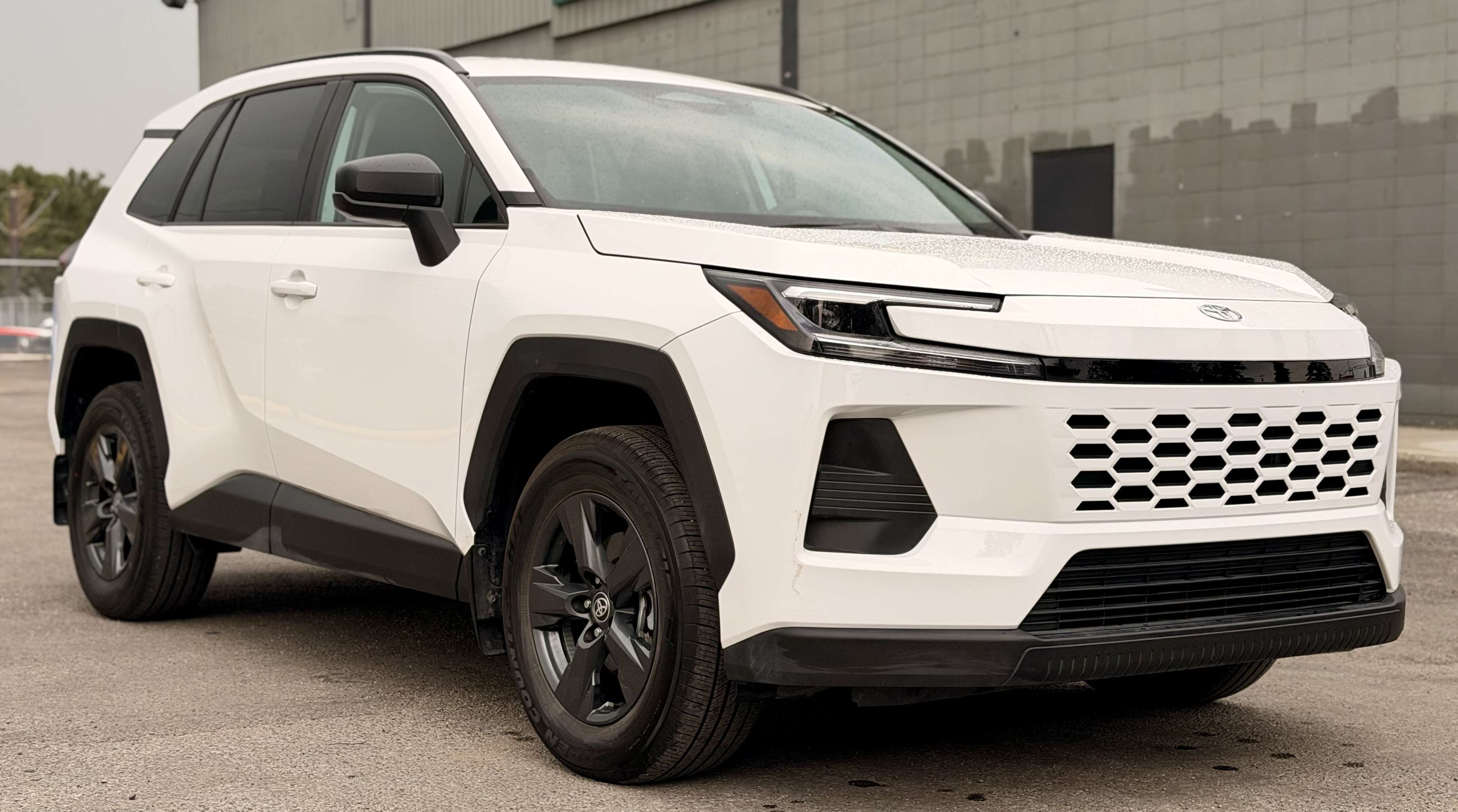 2026 Toyota RAV4 LE AWD — снимка 1