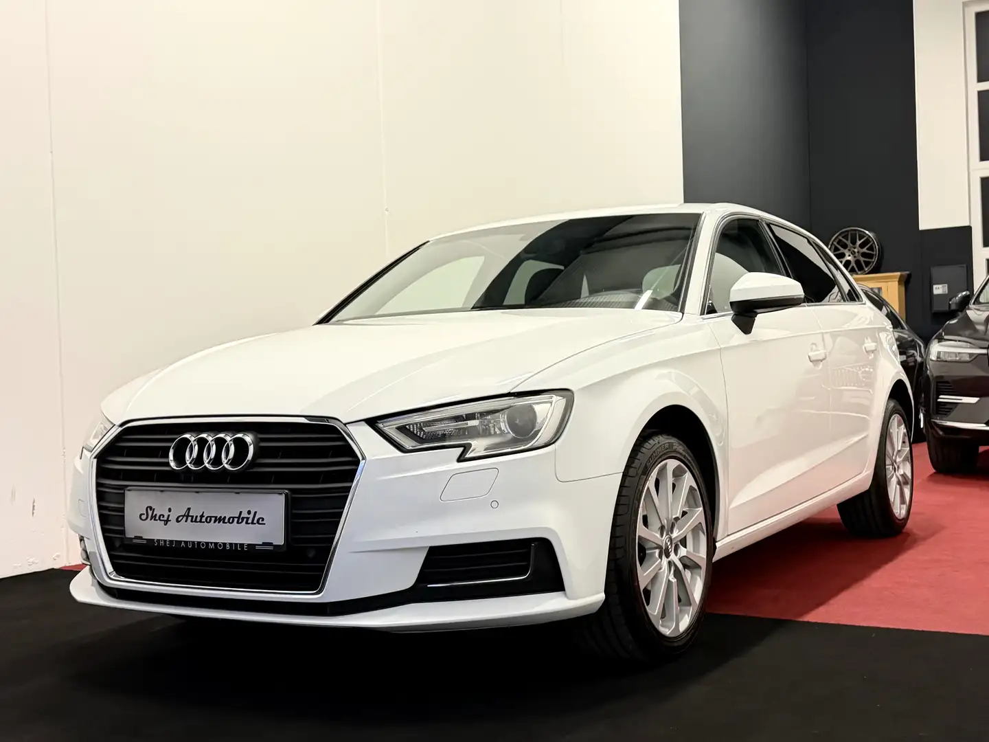 Audi A3 design*Facelift*Automatik* Weiß - 1