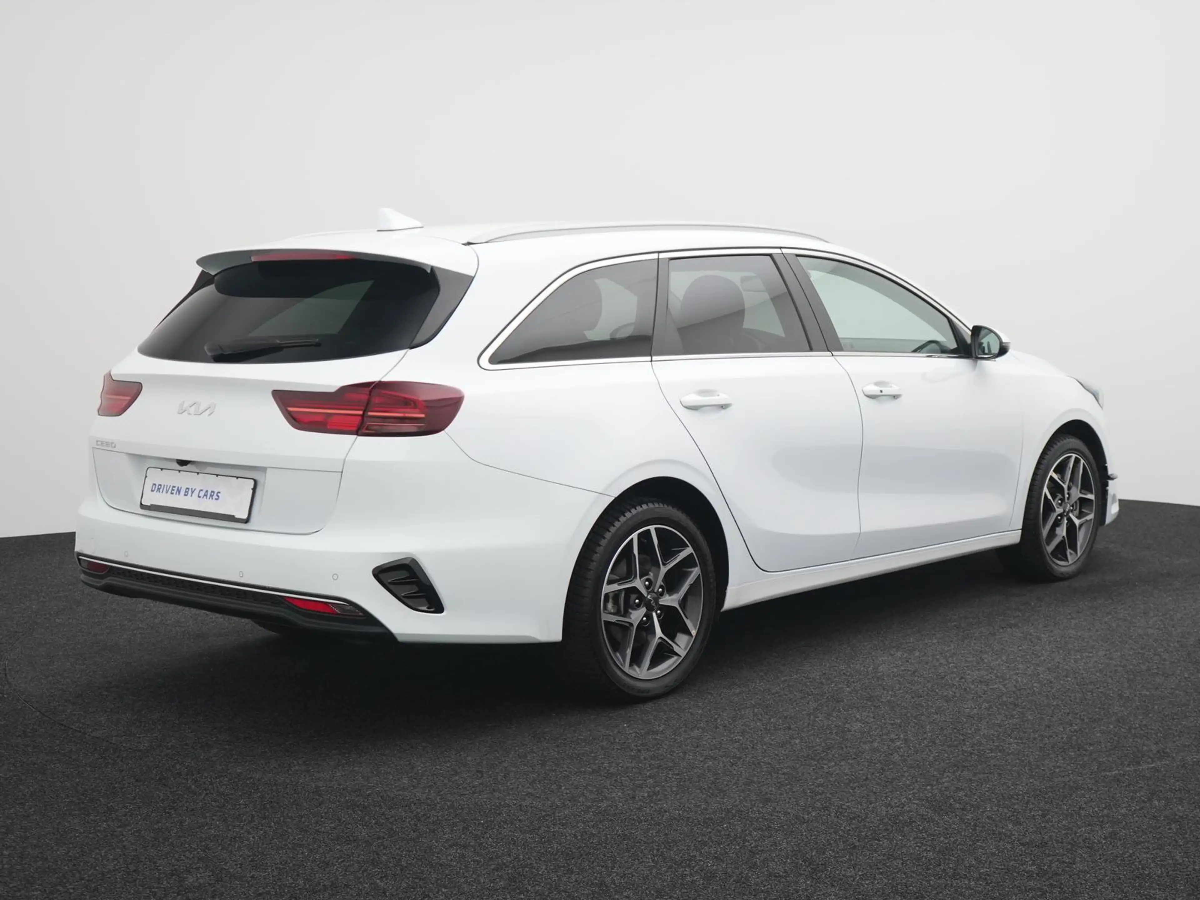 Kia Ceed SW / cee'd SW Ultimate Edition,LED,TOTW,JBL — photo 5