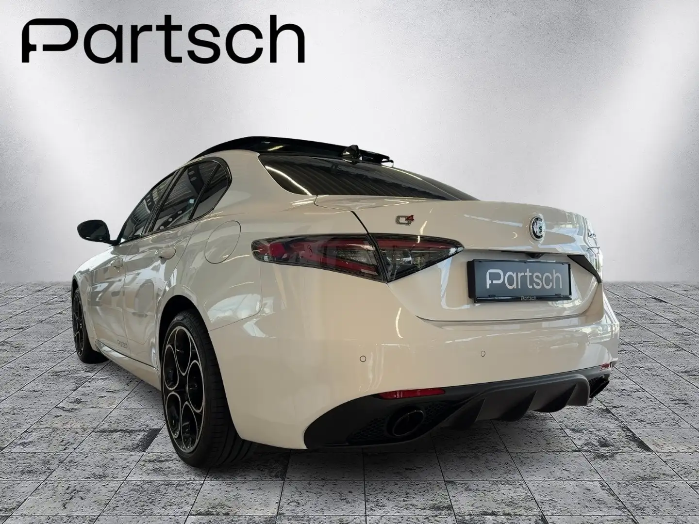 Alfa Romeo Giulia Veloce 2.0 16V 280 AT8 Q4 LED Matrix Leder - 2