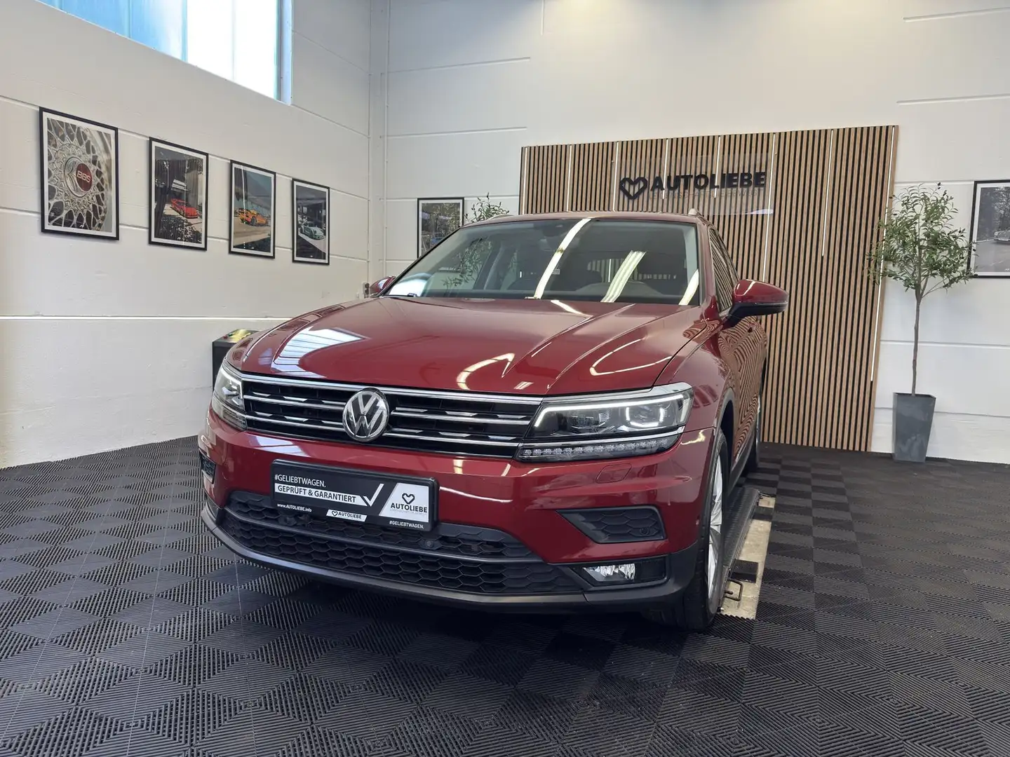 Volkswagen Tiguan 2.0 TDI Join 4Motion*DSG*AHK*ACC*RFK Rot - 2