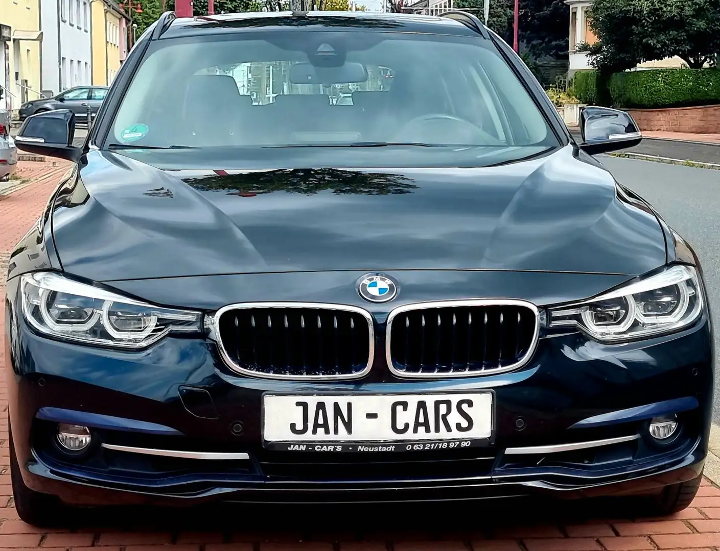 BMW 320 i xDrive Sport Voleder Pano HUD Spurverlass - 1