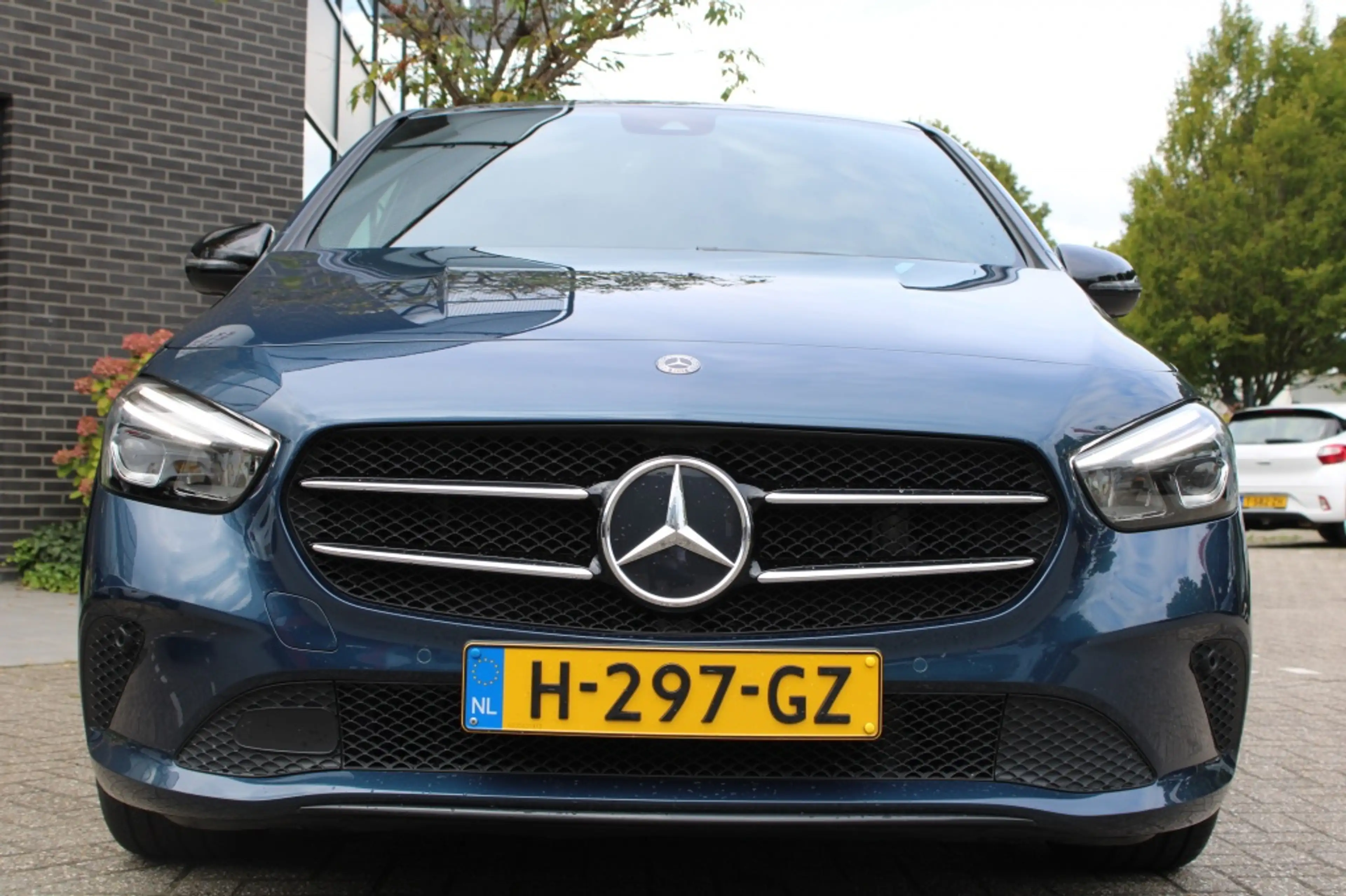 Mercedes-Benz B 180 Launch Edition Led/Navi/Cam/Pdc 2x/18" "RIJKLAARPR — photo 7