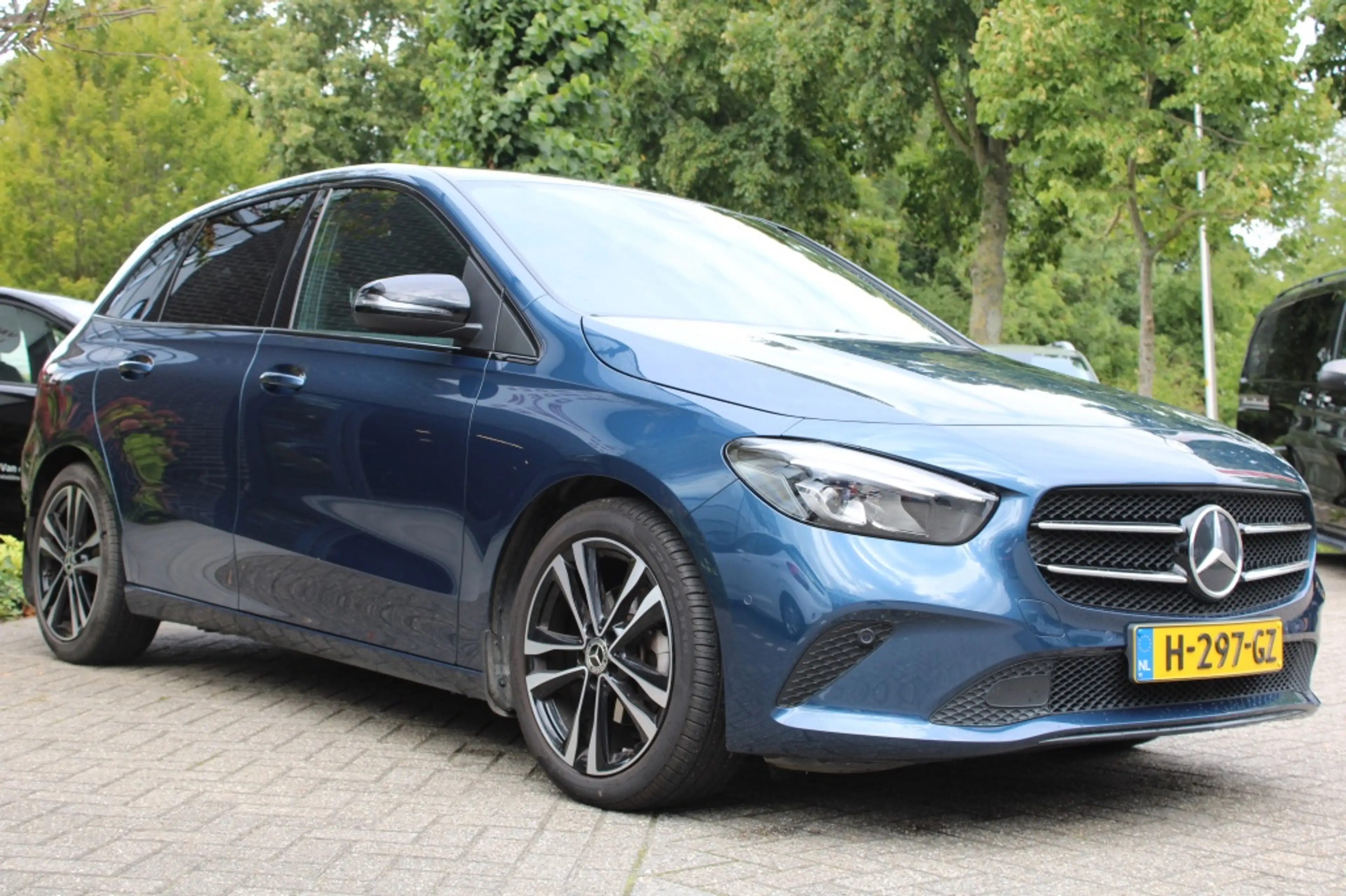 Mercedes-Benz B 180 Launch Edition Led/Navi/Cam/Pdc 2x/18" "RIJKLAARPR — photo 6