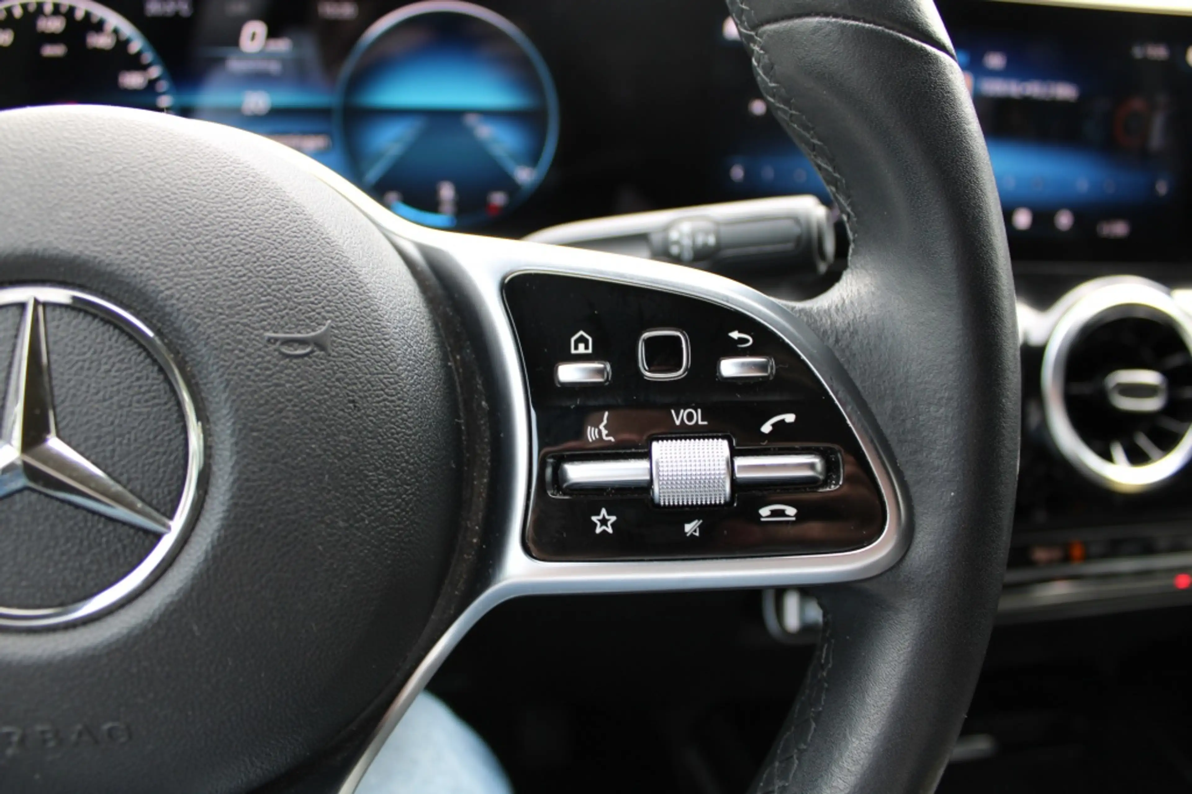 Mercedes-Benz B 180 Launch Edition Led/Navi/Cam/Pdc 2x/18" "RIJKLAARPR — photo 12