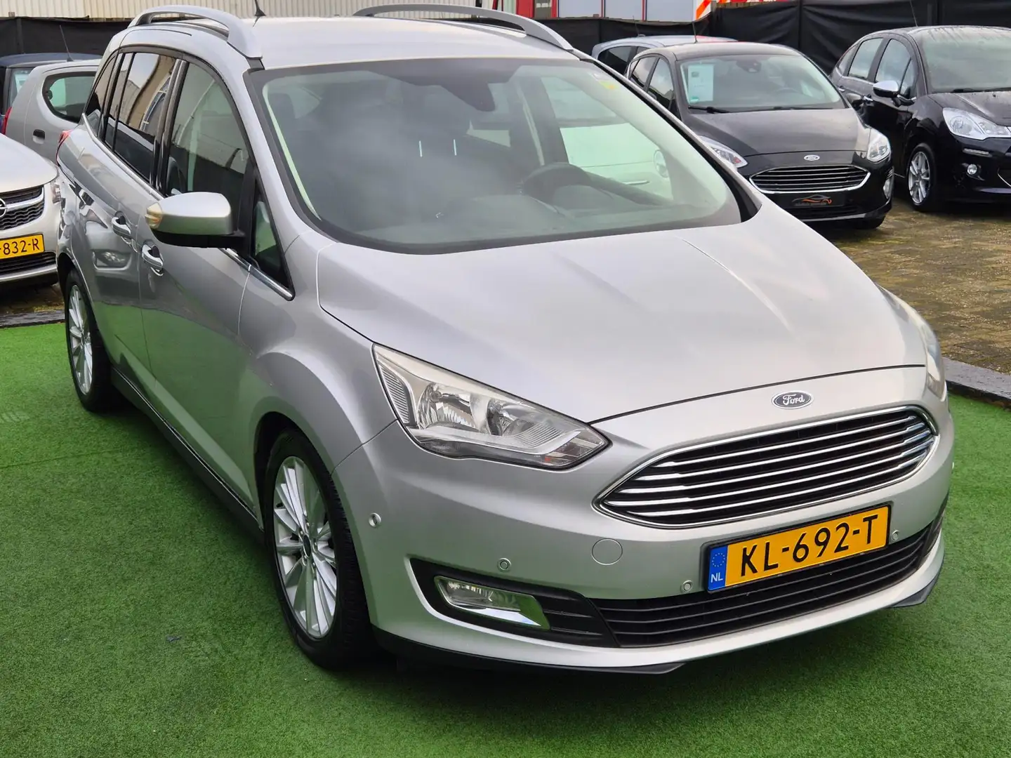 Ford Grand C-Max 1.0 Titanium 7p. 1e eig NAP! Gris - 2